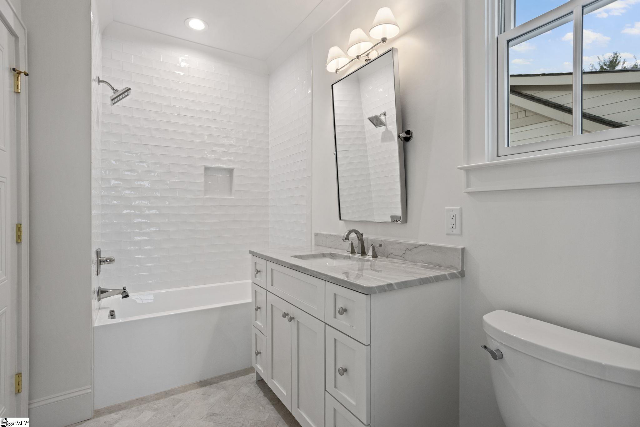210 W Mountainview Avenue Greenville, SC 29609