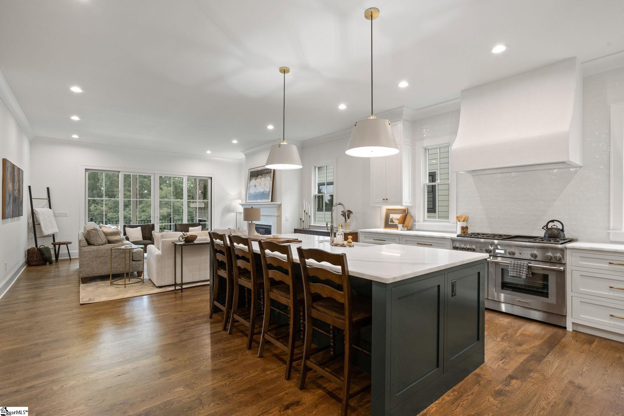 210 W Mountainview Avenue Greenville, SC 29609