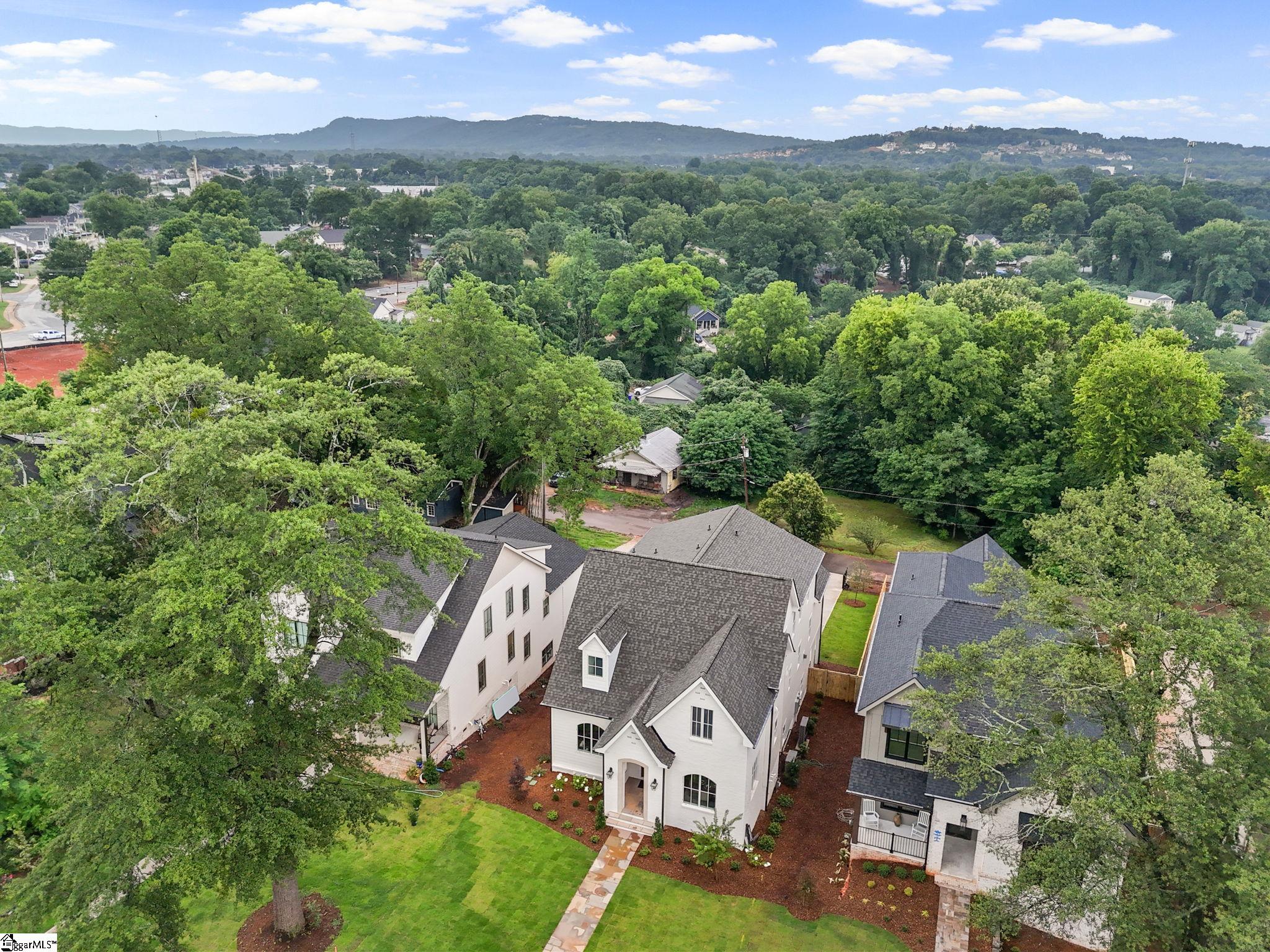 210 W Mountainview Avenue Greenville, SC 29609
