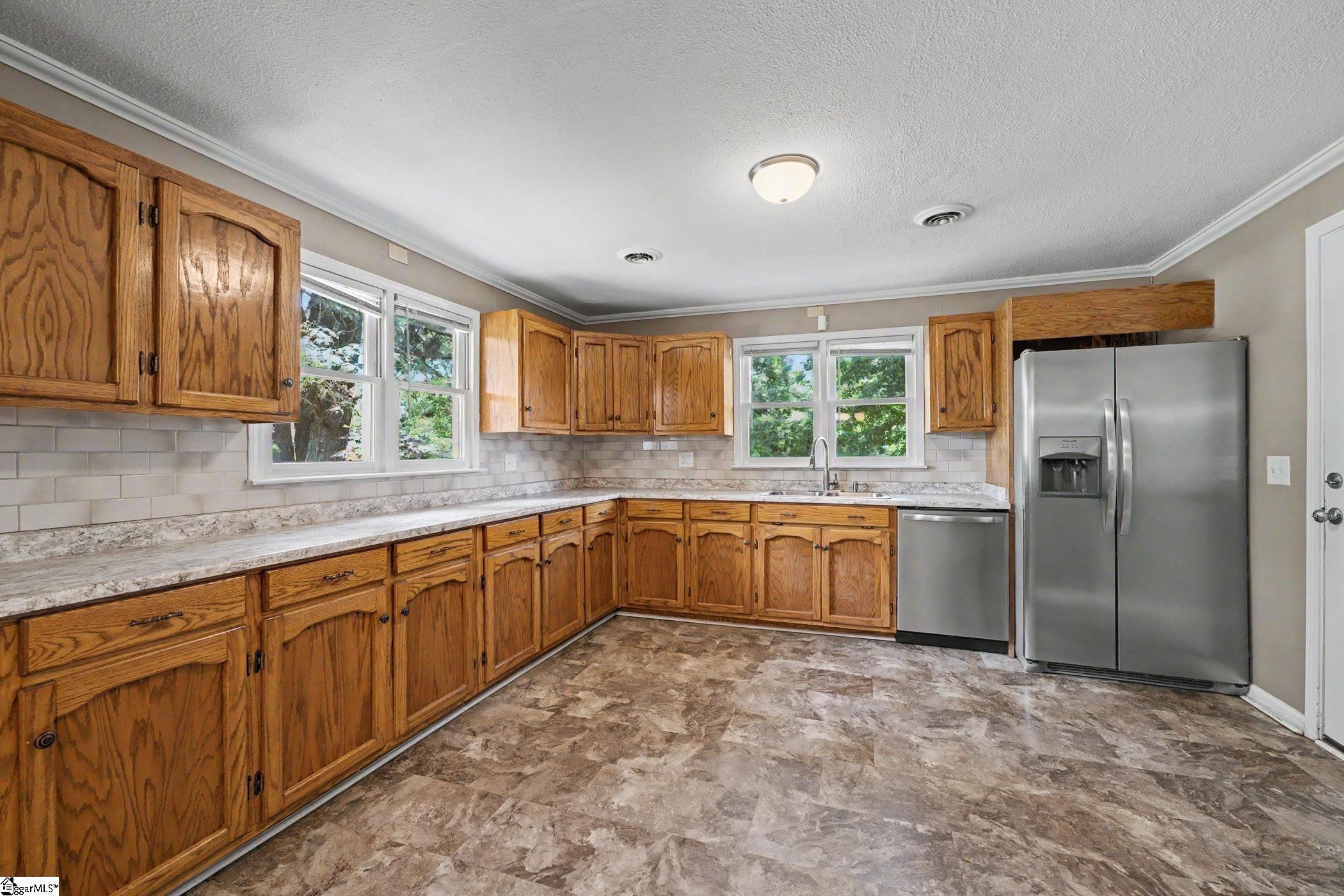 7809 Moorefield Highway Liberty, SC 29657