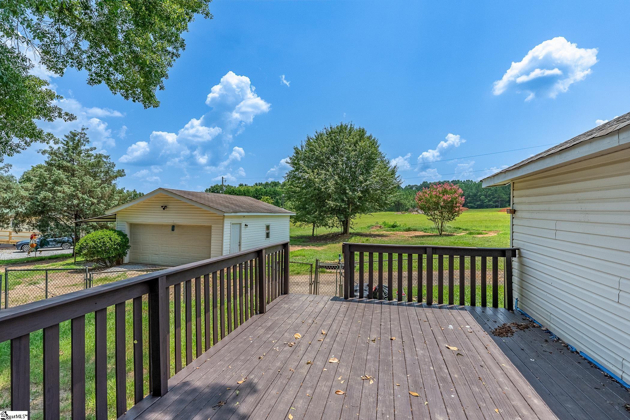 7809 Moorefield Highway Liberty, SC 29657
