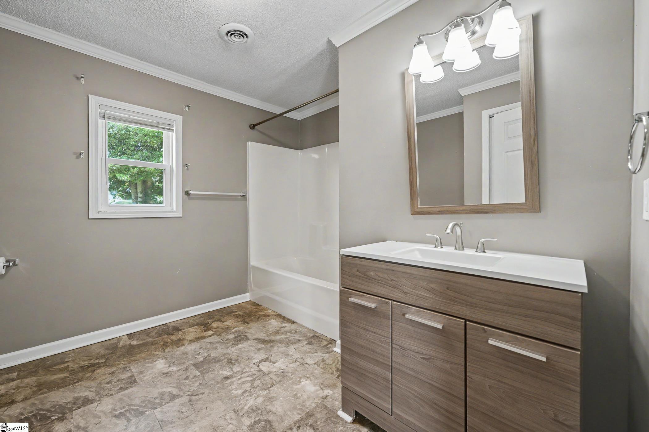 7809 Moorefield Highway Liberty, SC 29657