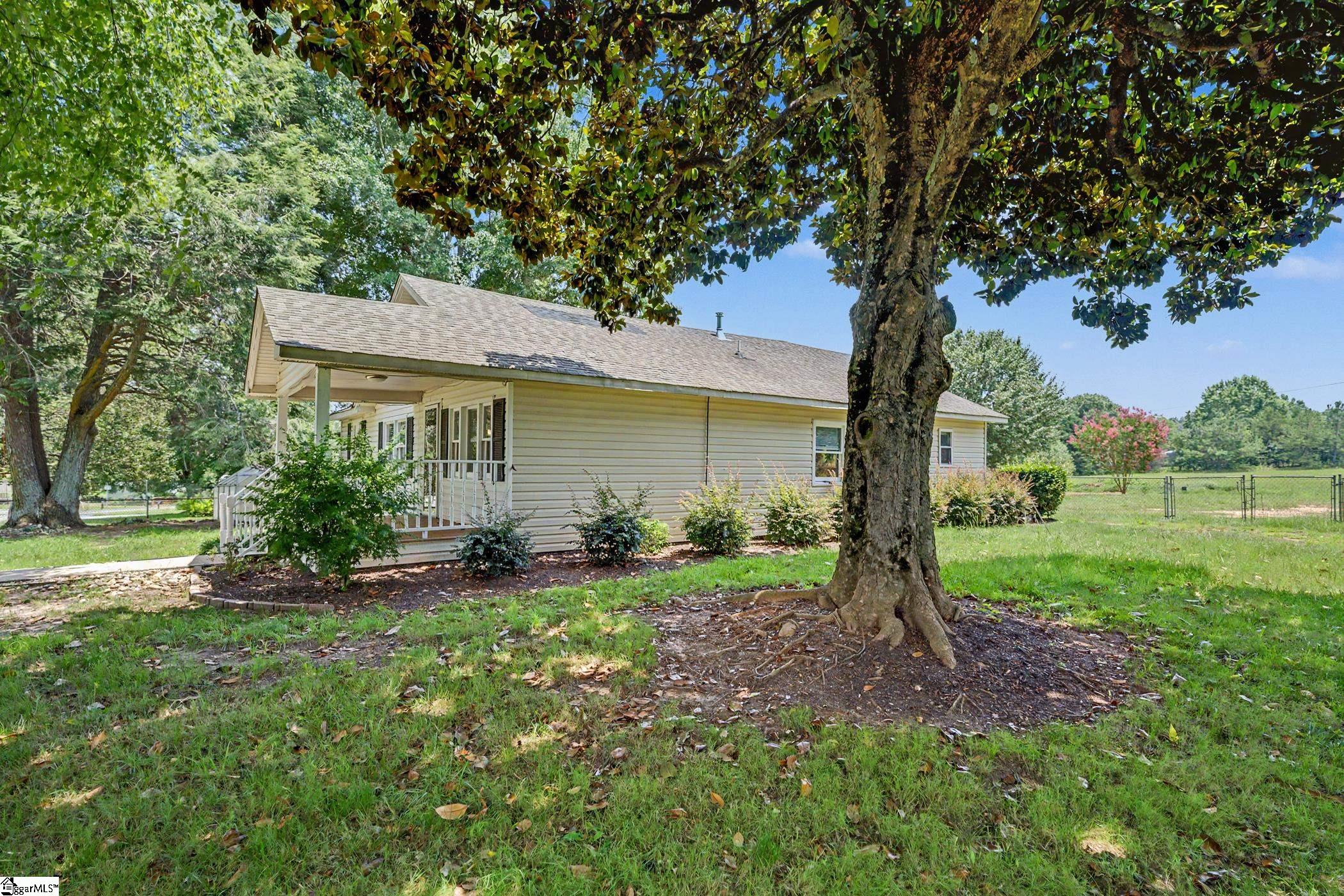 7809 Moorefield Highway Liberty, SC 29657