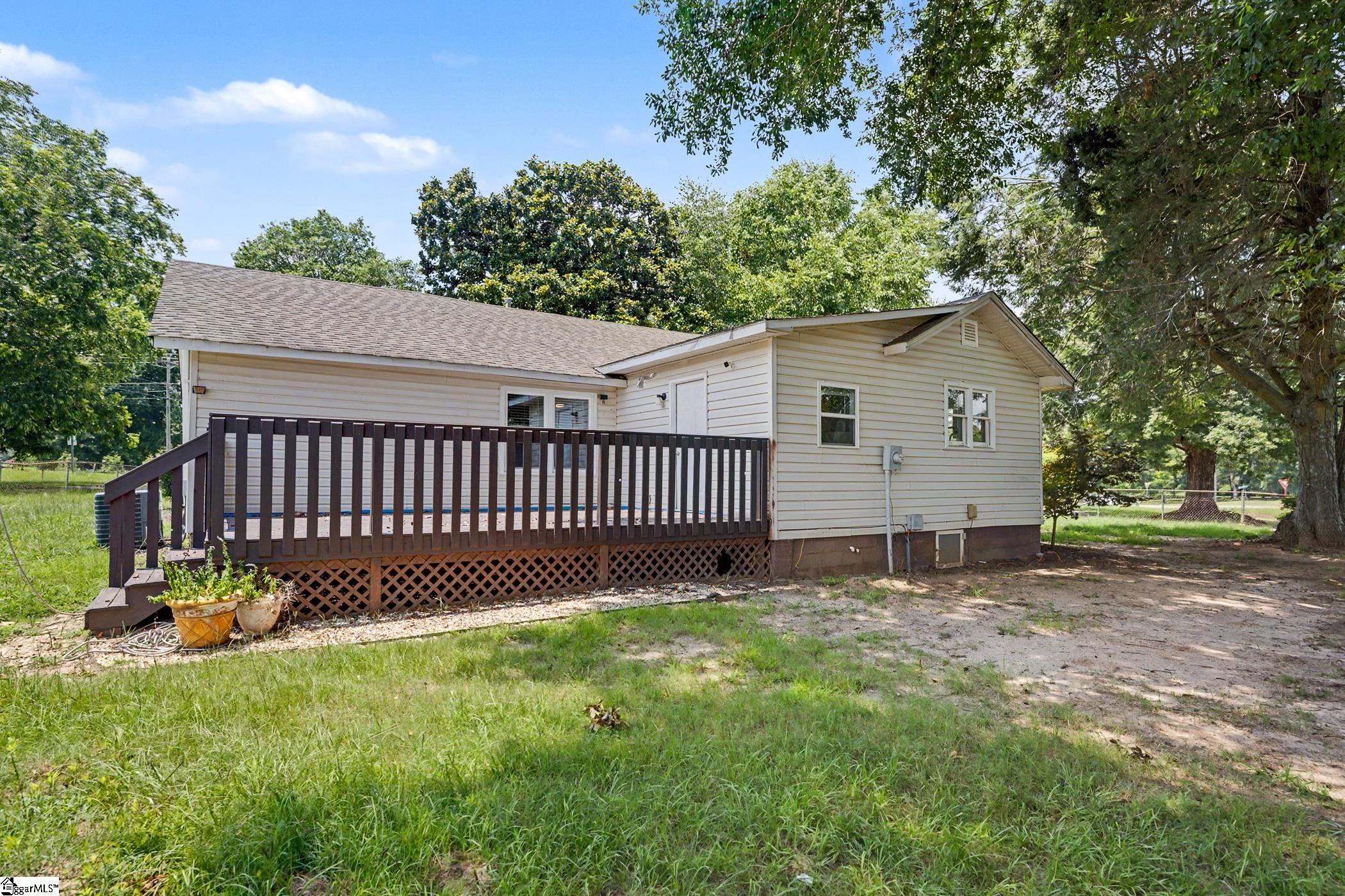 7809 Moorefield Highway Liberty, SC 29657