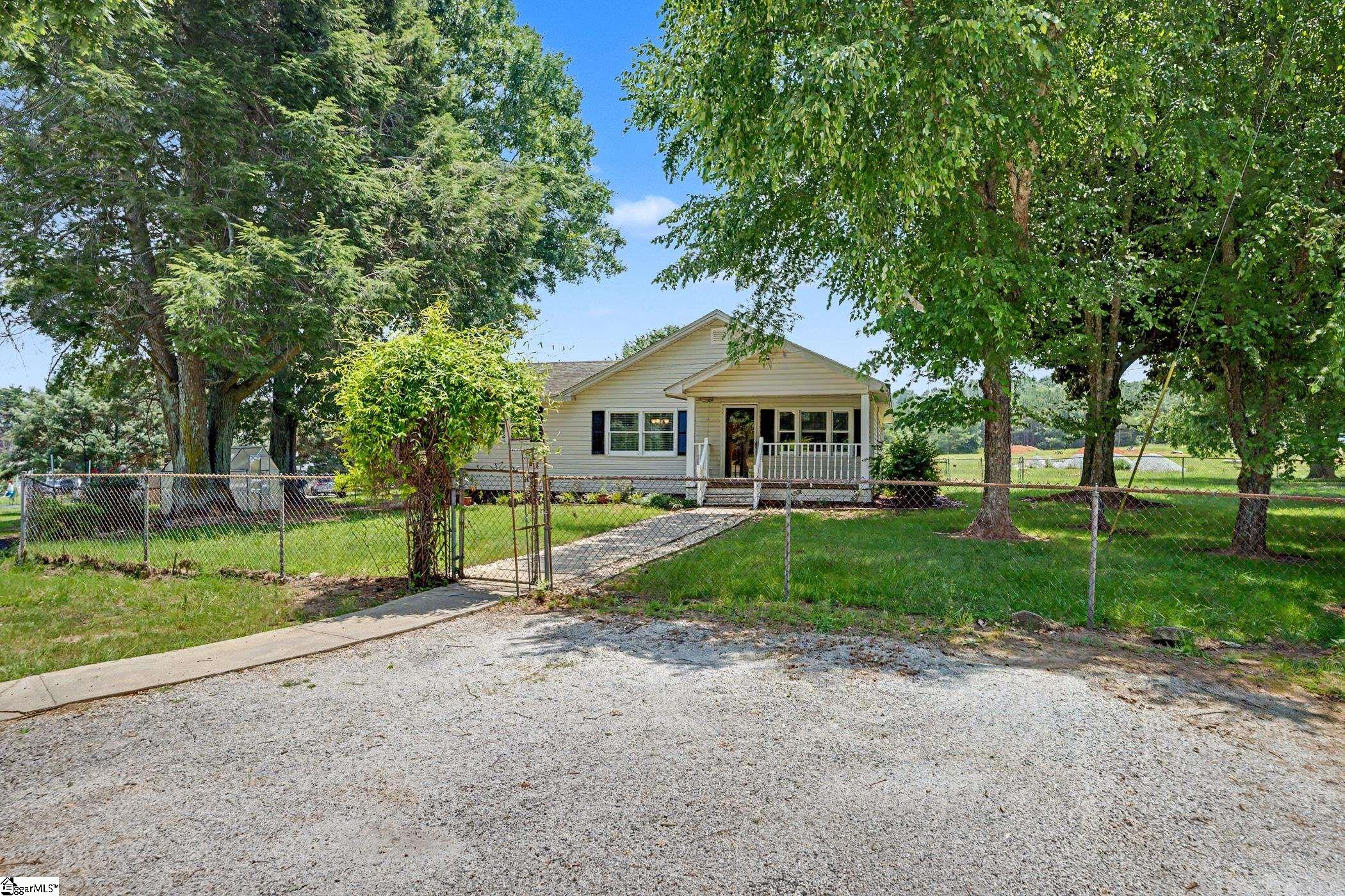 7809 Moorefield Highway Liberty, SC 29657