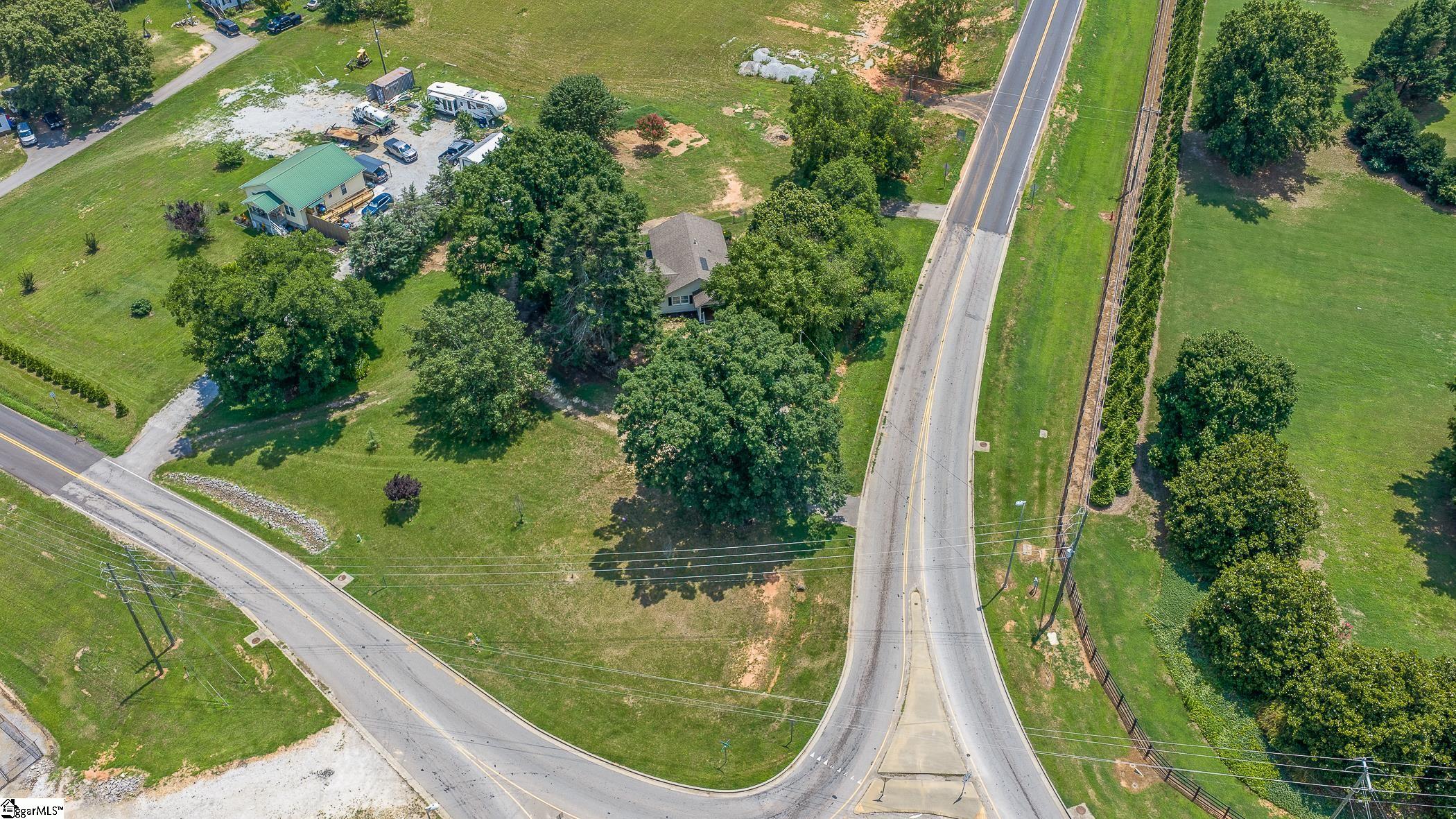 7809 Moorefield Highway Liberty, SC 29657