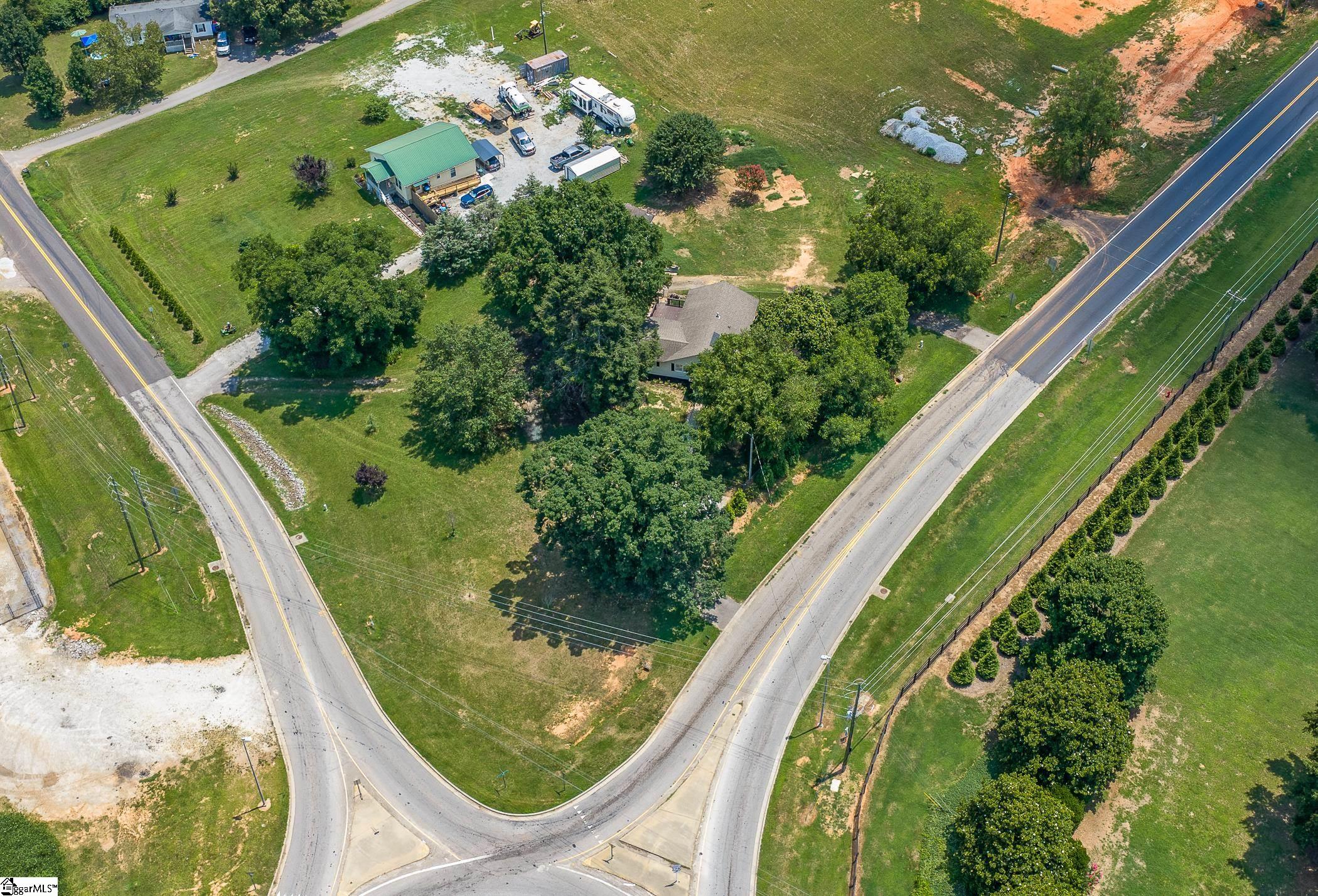 7809 Moorefield Highway Liberty, SC 29657