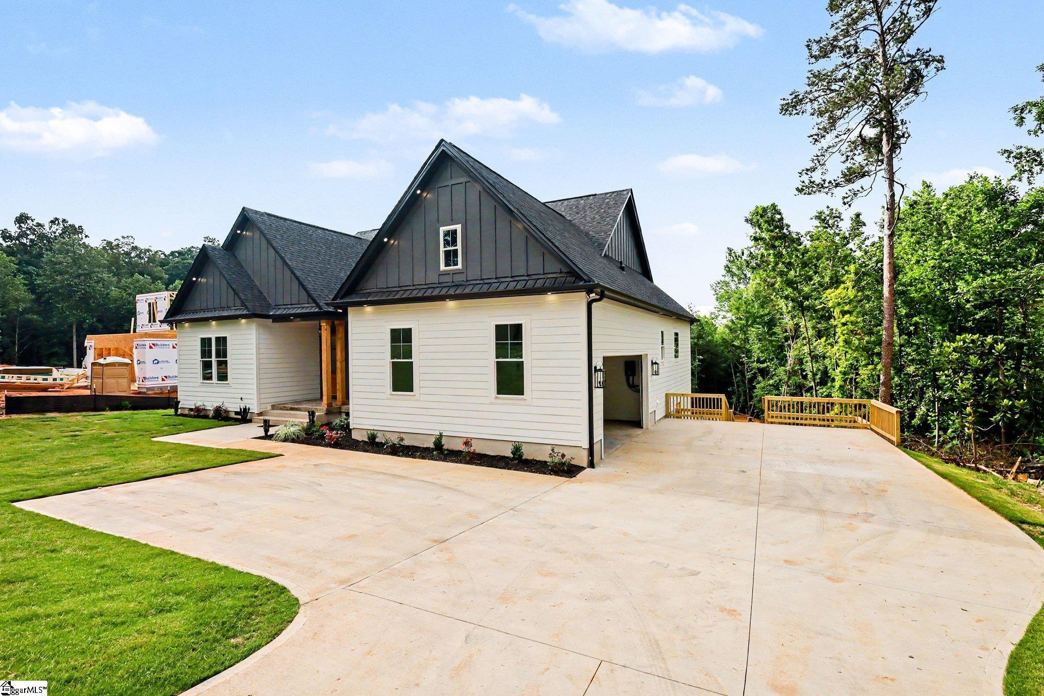 197 Old Farrs Bridge Road Greenville, SC 29611