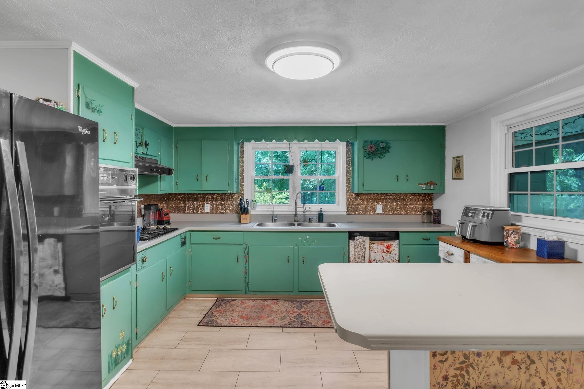 5 Jones Circle Greenville, SC 29617