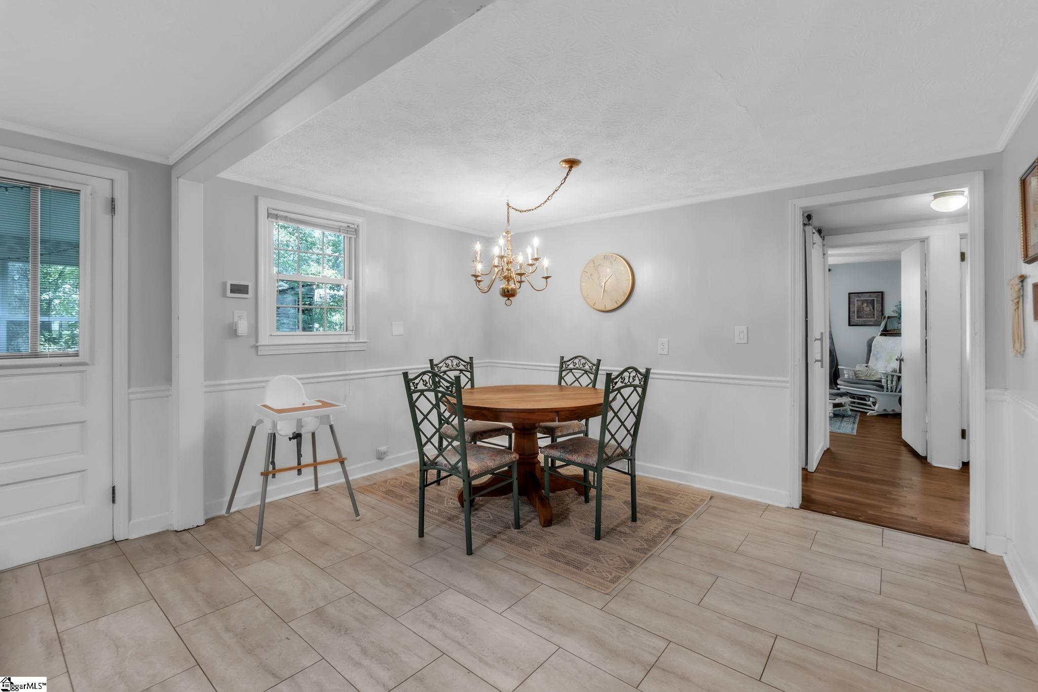5 Jones Circle Greenville, SC 29617