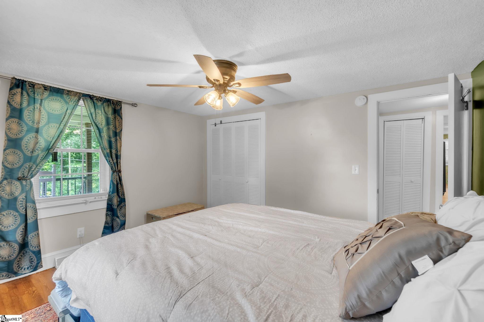 5 Jones Circle Greenville, SC 29617