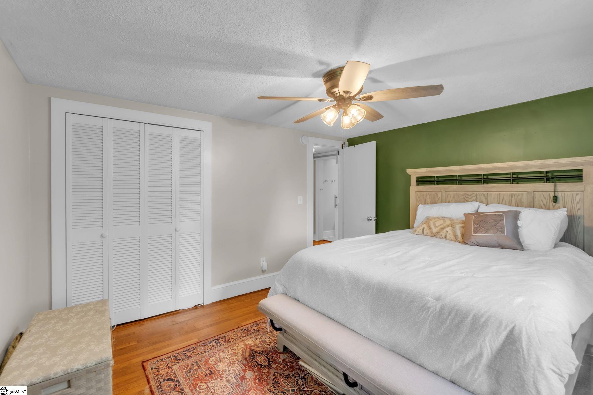 5 Jones Circle Greenville, SC 29617