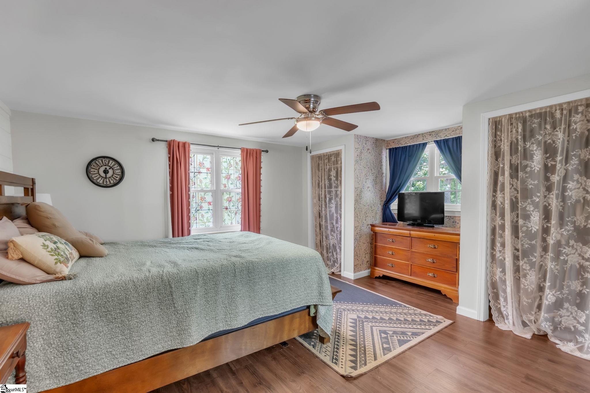 5 Jones Circle Greenville, SC 29617
