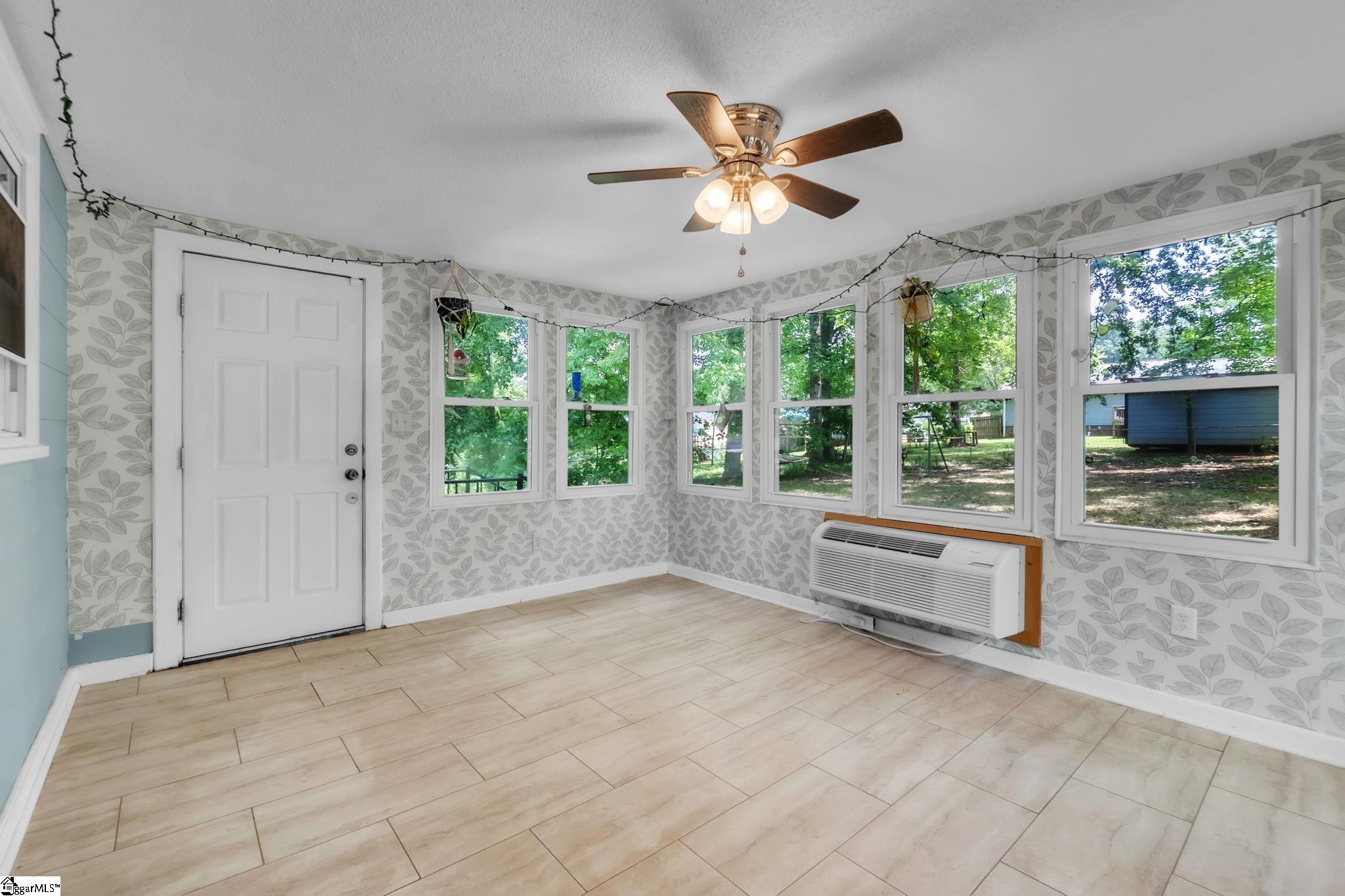 5 Jones Circle Greenville, SC 29617