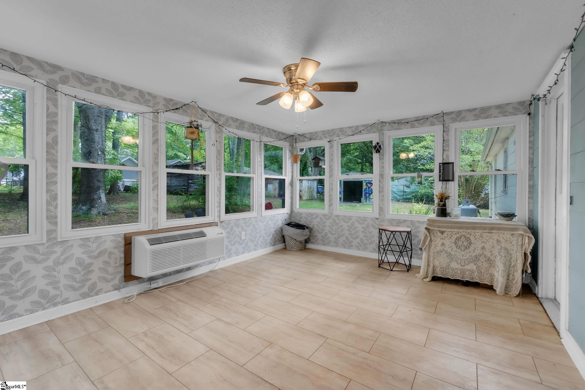 5 Jones Circle Greenville, SC 29617