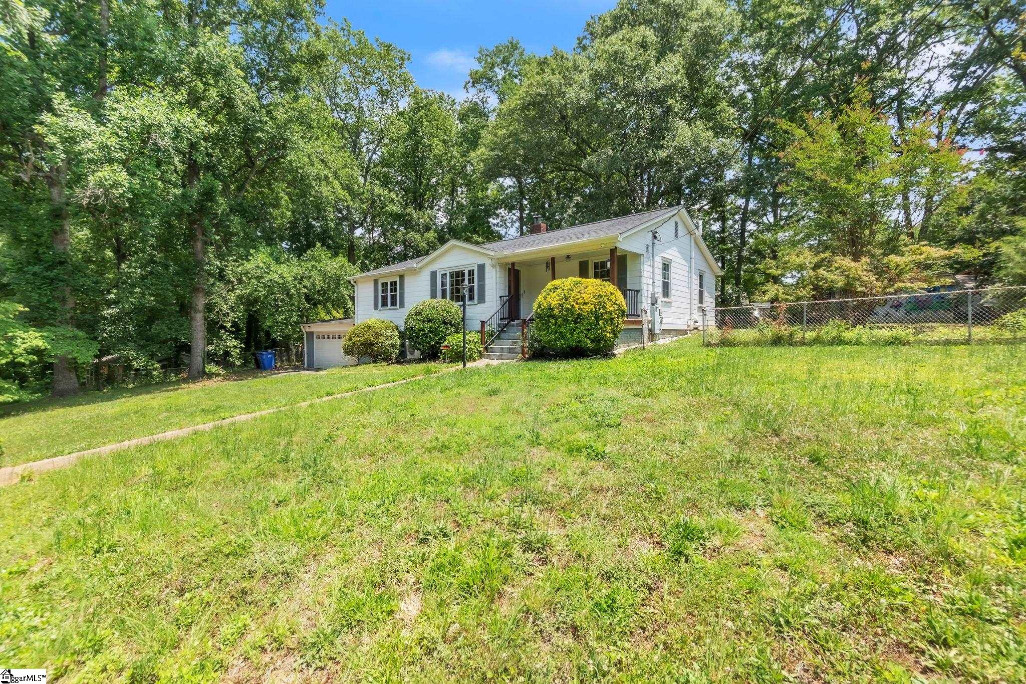 5 Jones Circle Greenville, SC 29617