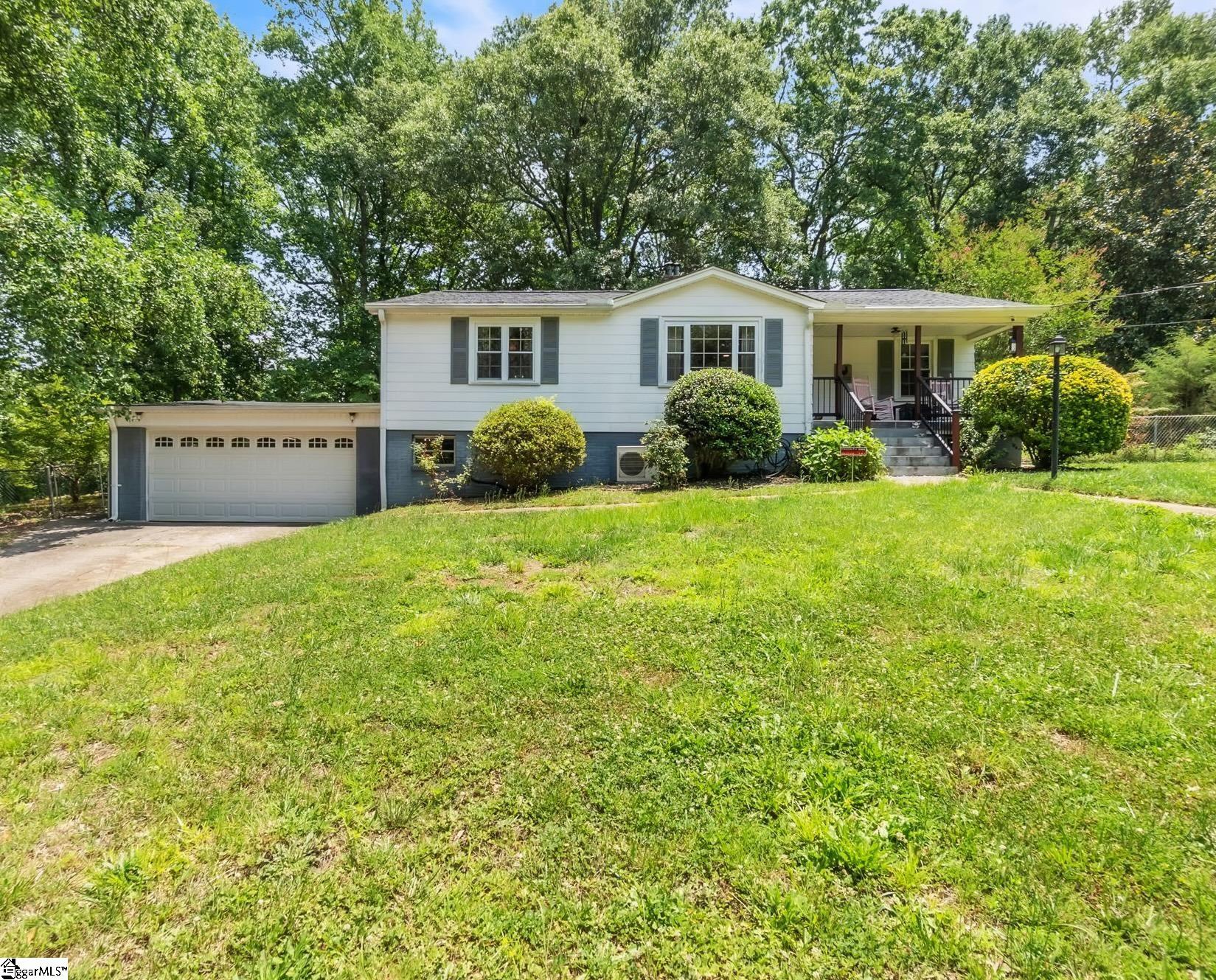 5 Jones Circle Greenville, SC 29617
