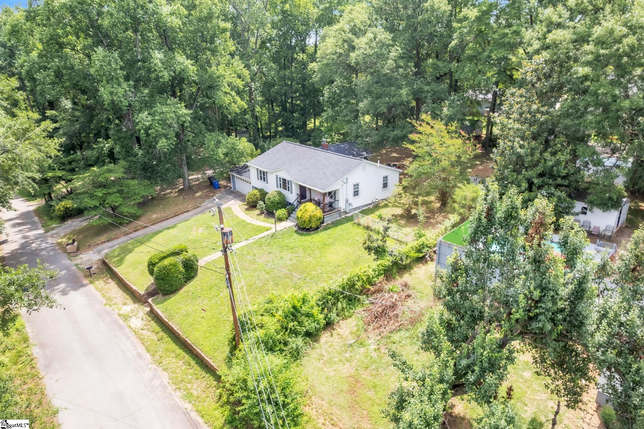 5 Jones Circle Greenville, SC 29617