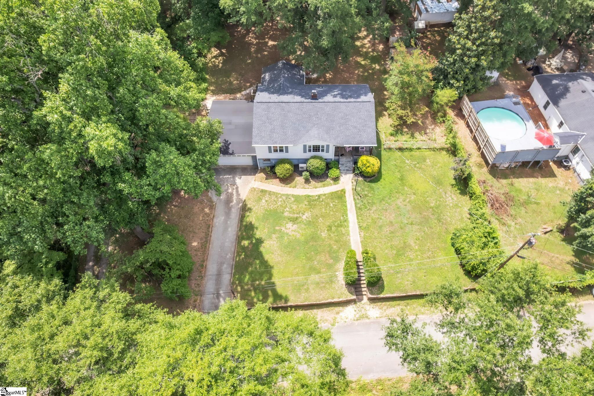 5 Jones Circle Greenville, SC 29617