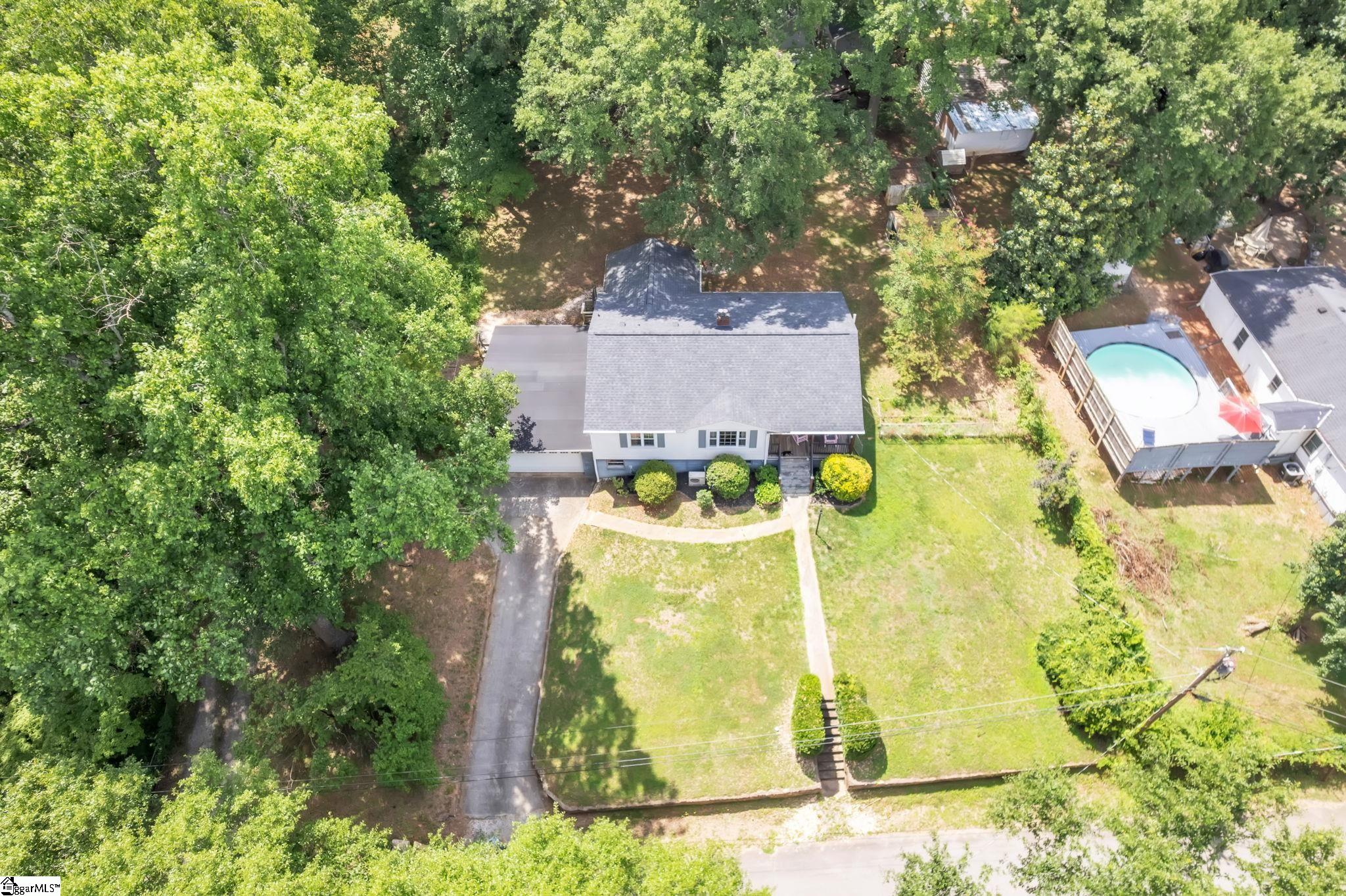 5 Jones Circle Greenville, SC 29617