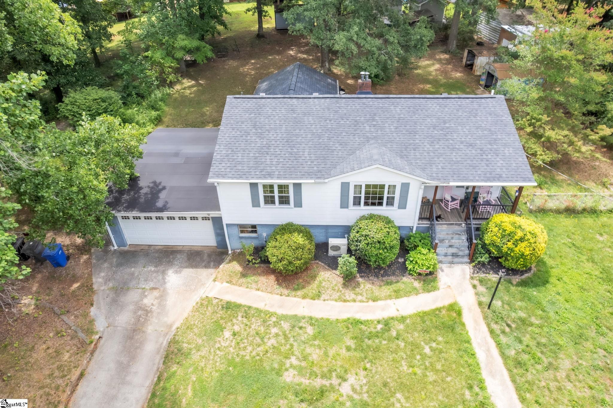 5 Jones Circle Greenville, SC 29617