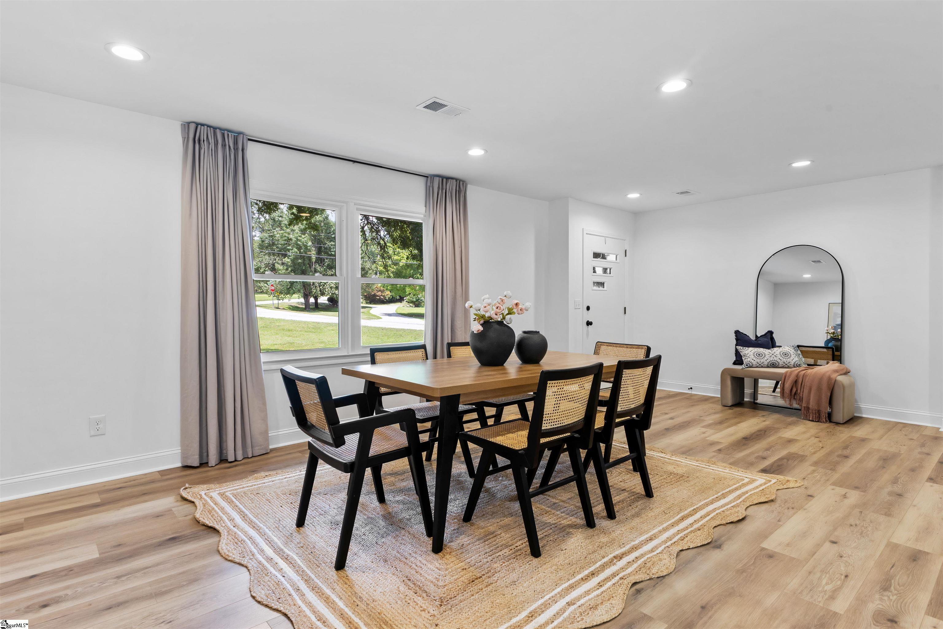 2 Melbourne Lane Greenville, SC 29615