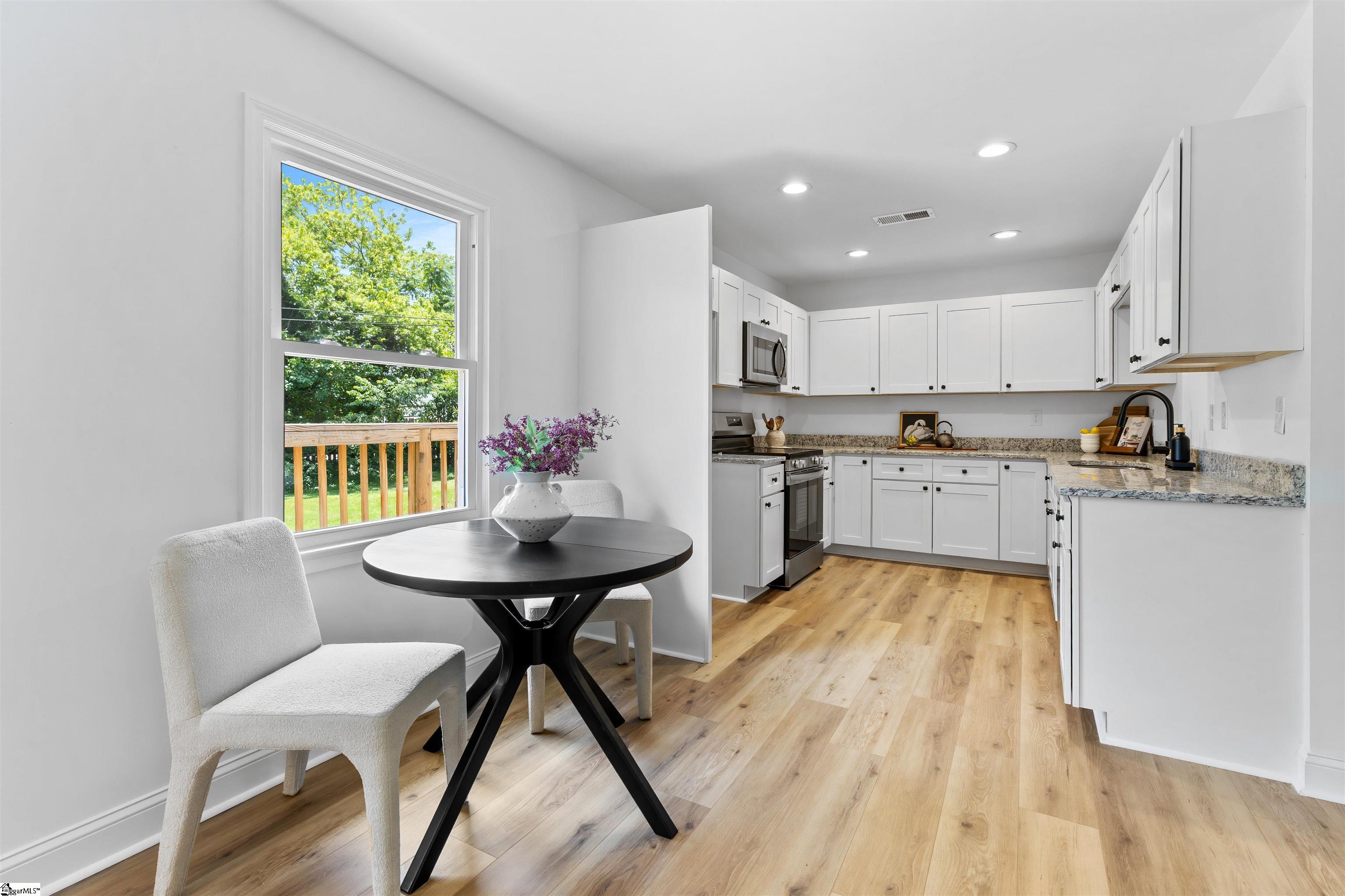 2 Melbourne Lane Greenville, SC 29615