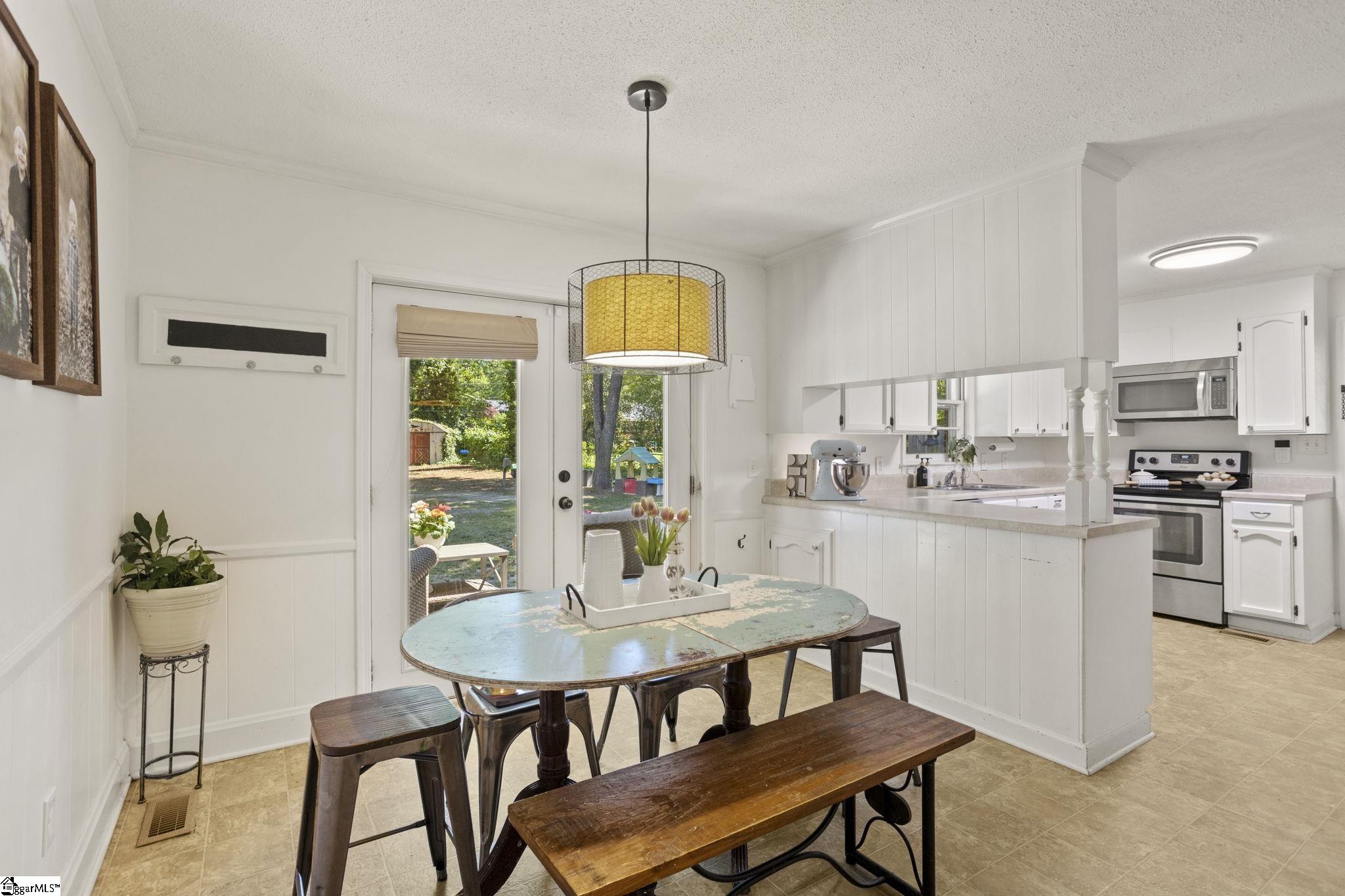 113 Forestdale Drive Taylors, SC 29687
