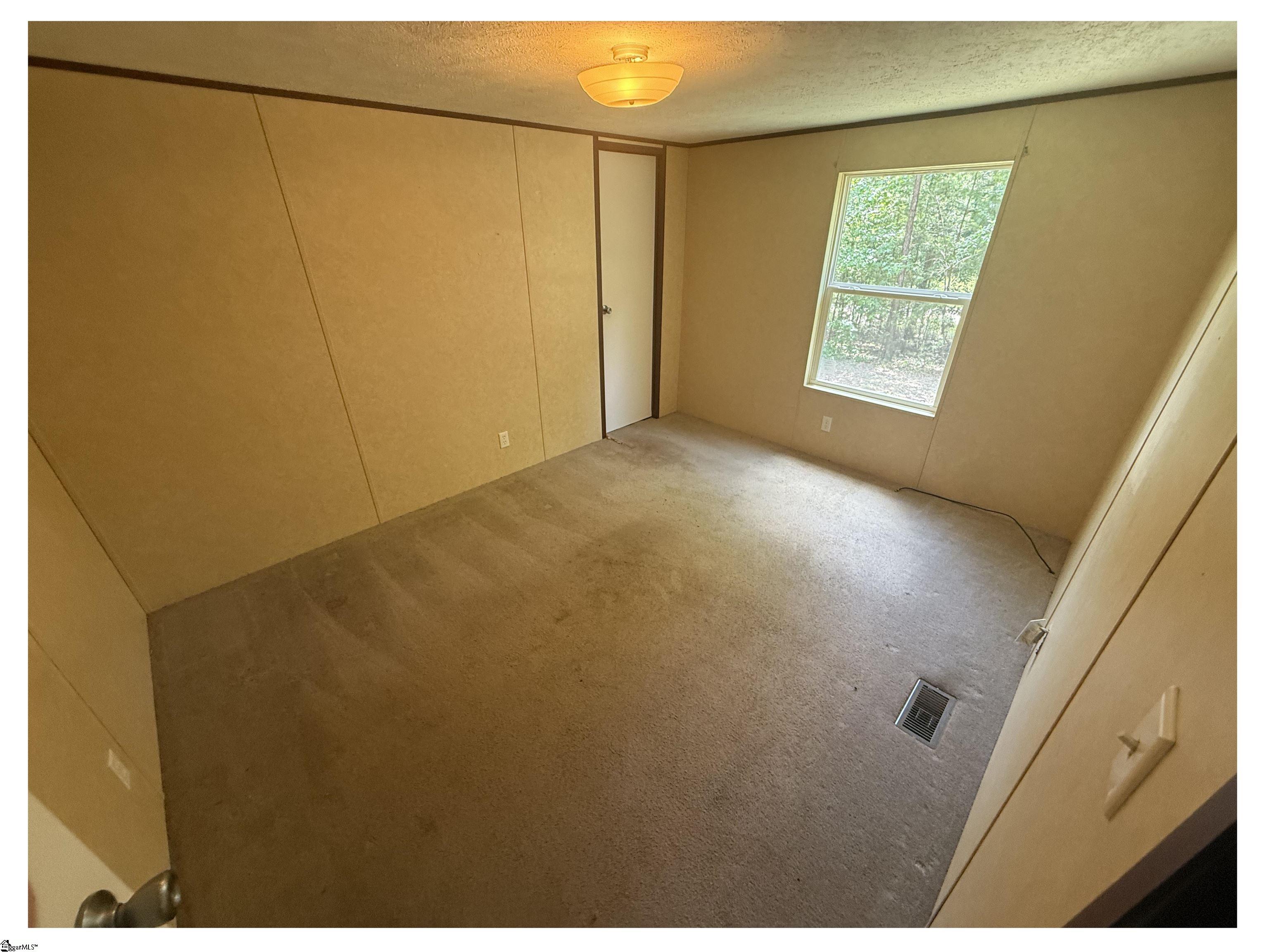 680 Peanut Road Woodruff, SC 29388-8338
