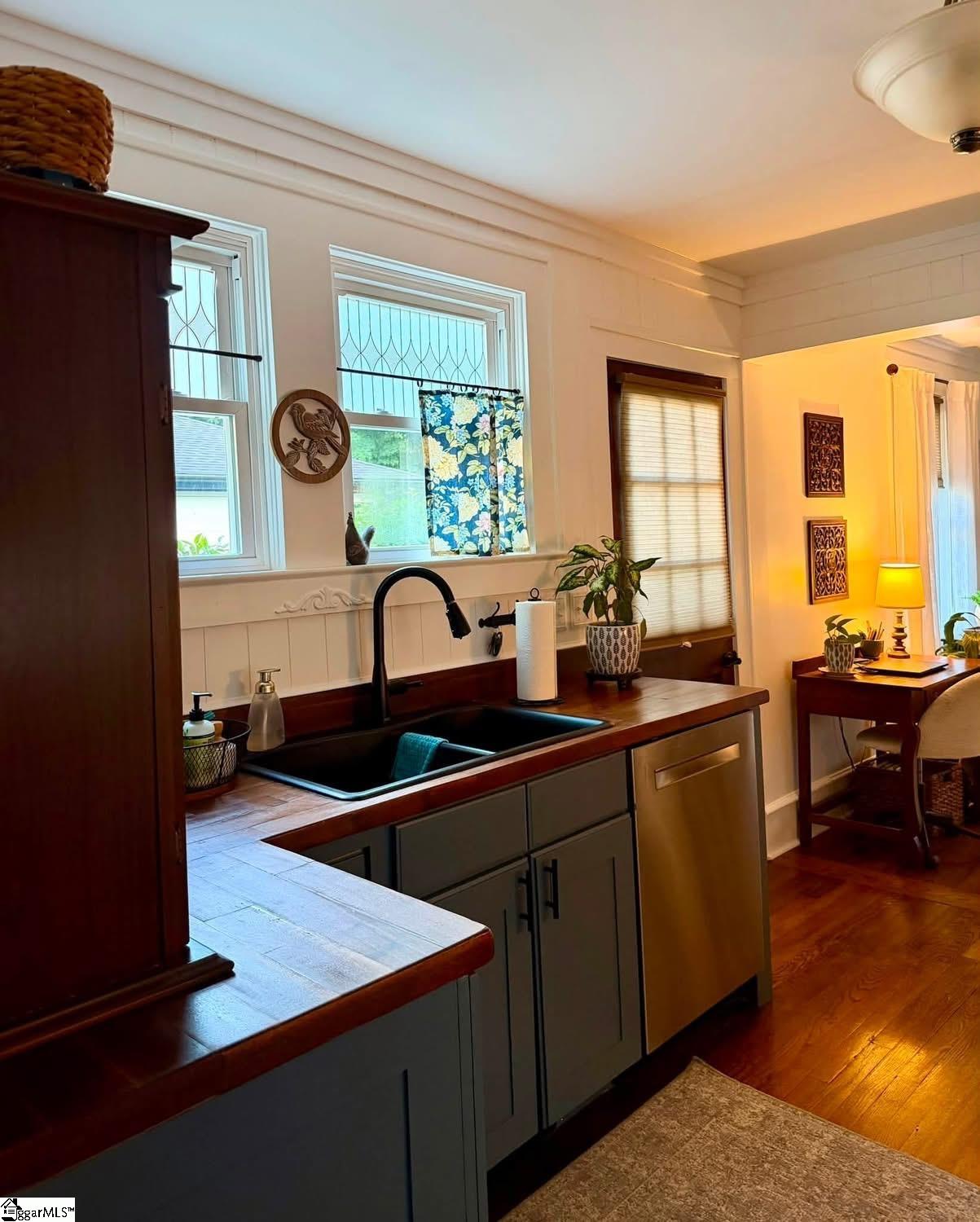 105 E Blue Ridge Drive Greenville, SC 29609
