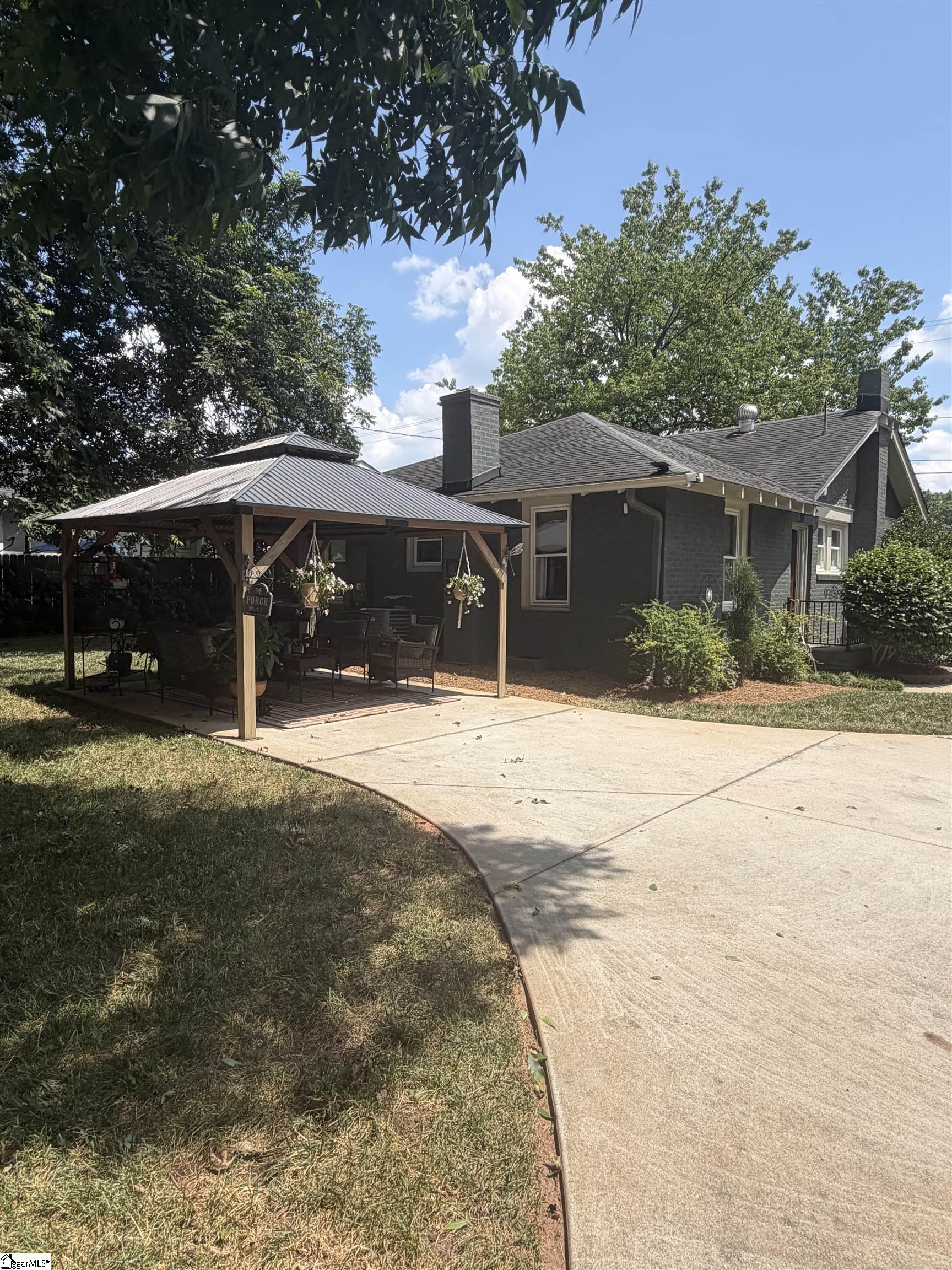 105 E Blue Ridge Drive Greenville, SC 29609