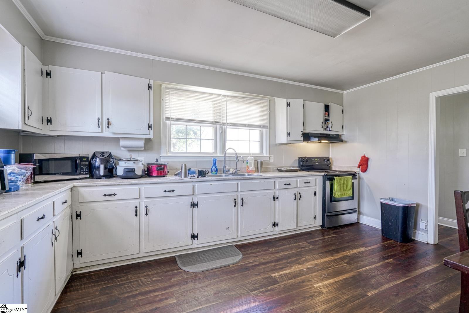 22 Taylor Street Greenville, SC 29605