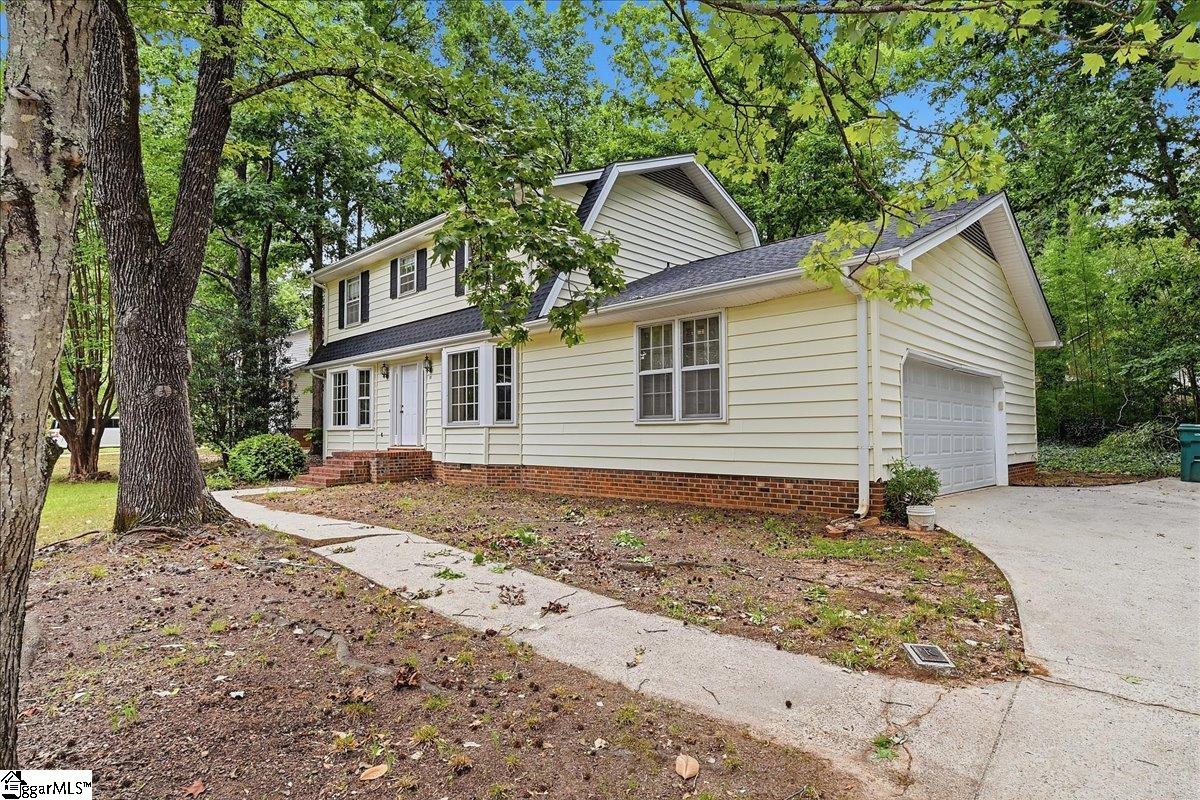 201 Crepe Myrtle Court Greenville, SC 29607