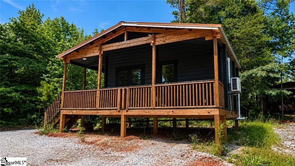 404 & 406 Kinston Loop Drive Westminster, SC 29693