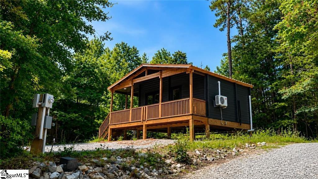 404 & 406 Kinston Loop Drive Westminster, SC 29693