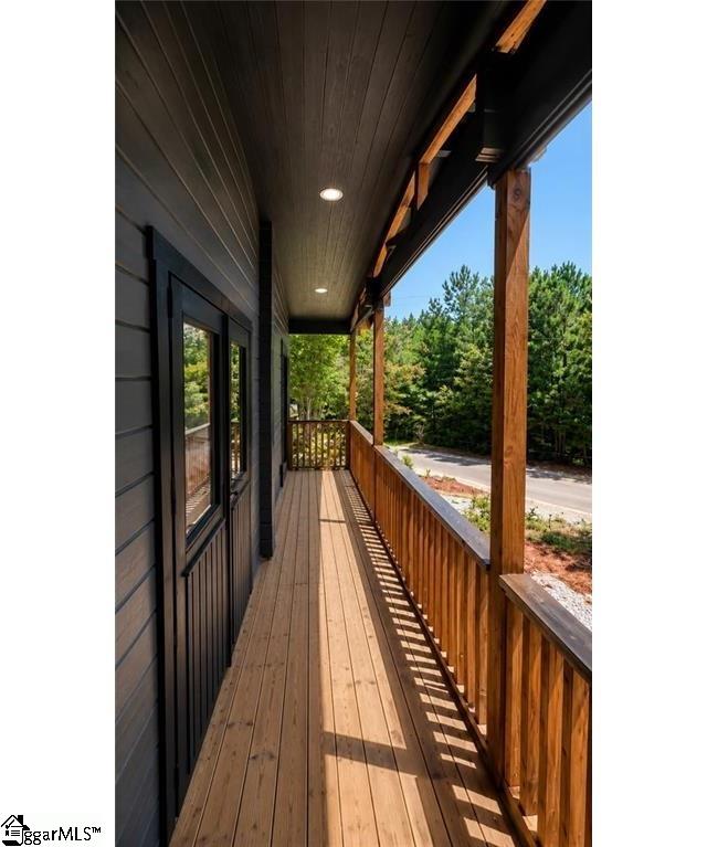 404 & 406 Kinston Loop Drive Westminster, SC 29693