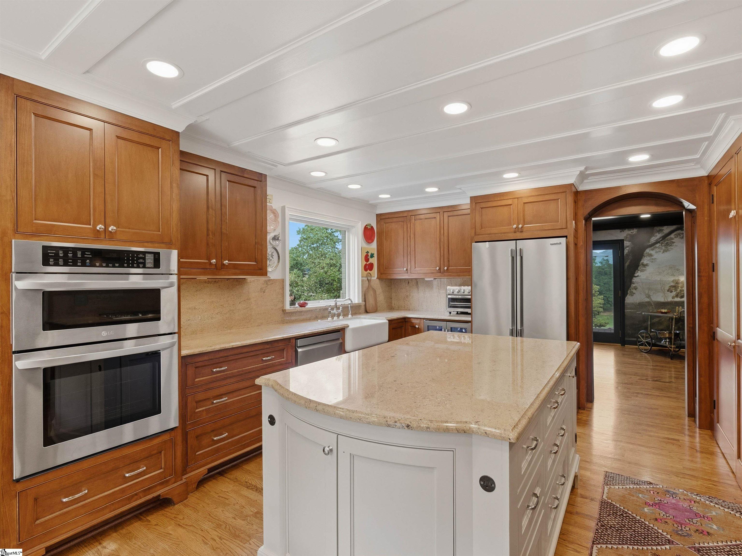112 E Round Hill Road Greenville, SC 29617