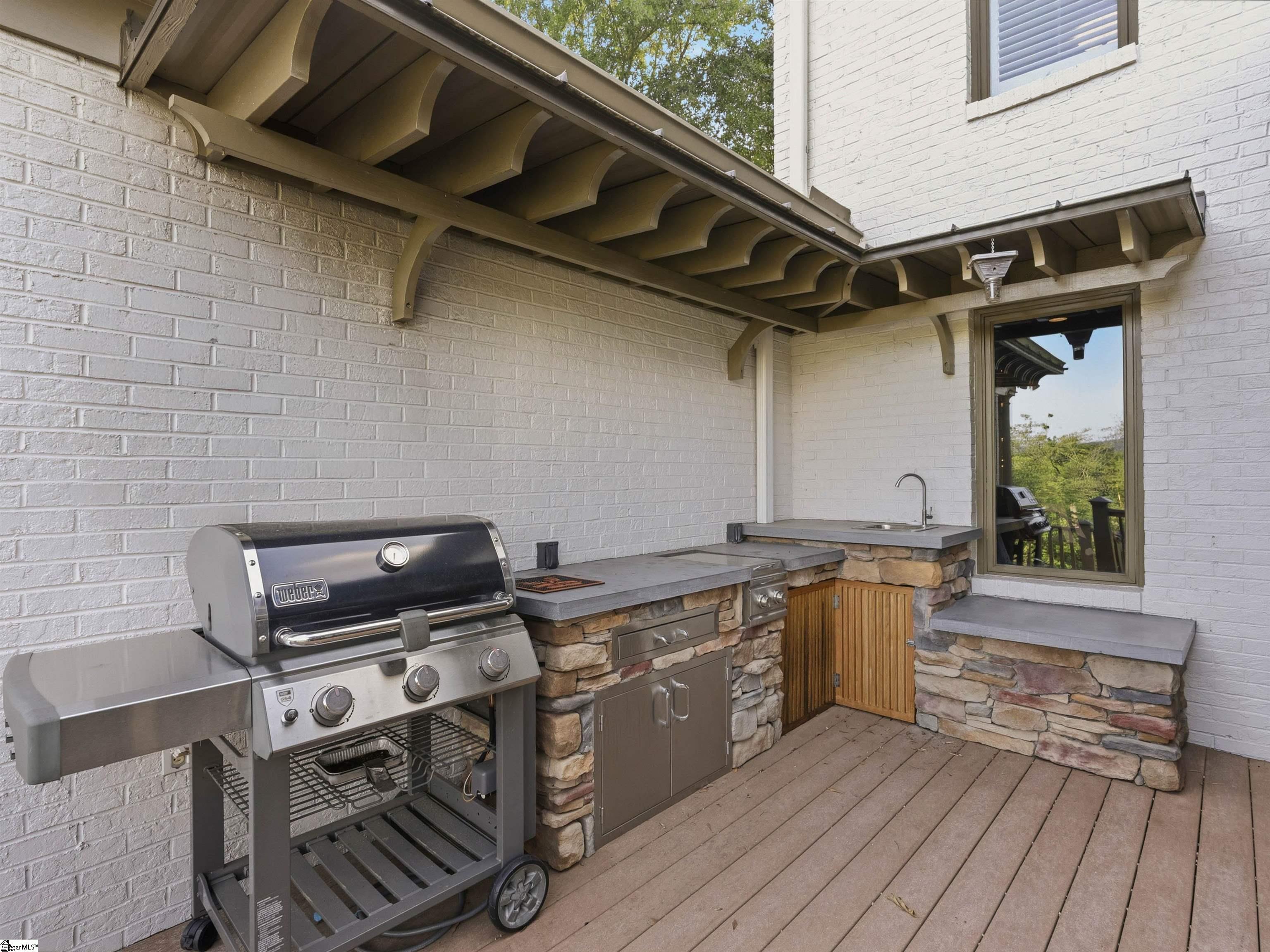 112 E Round Hill Road Greenville, SC 29617