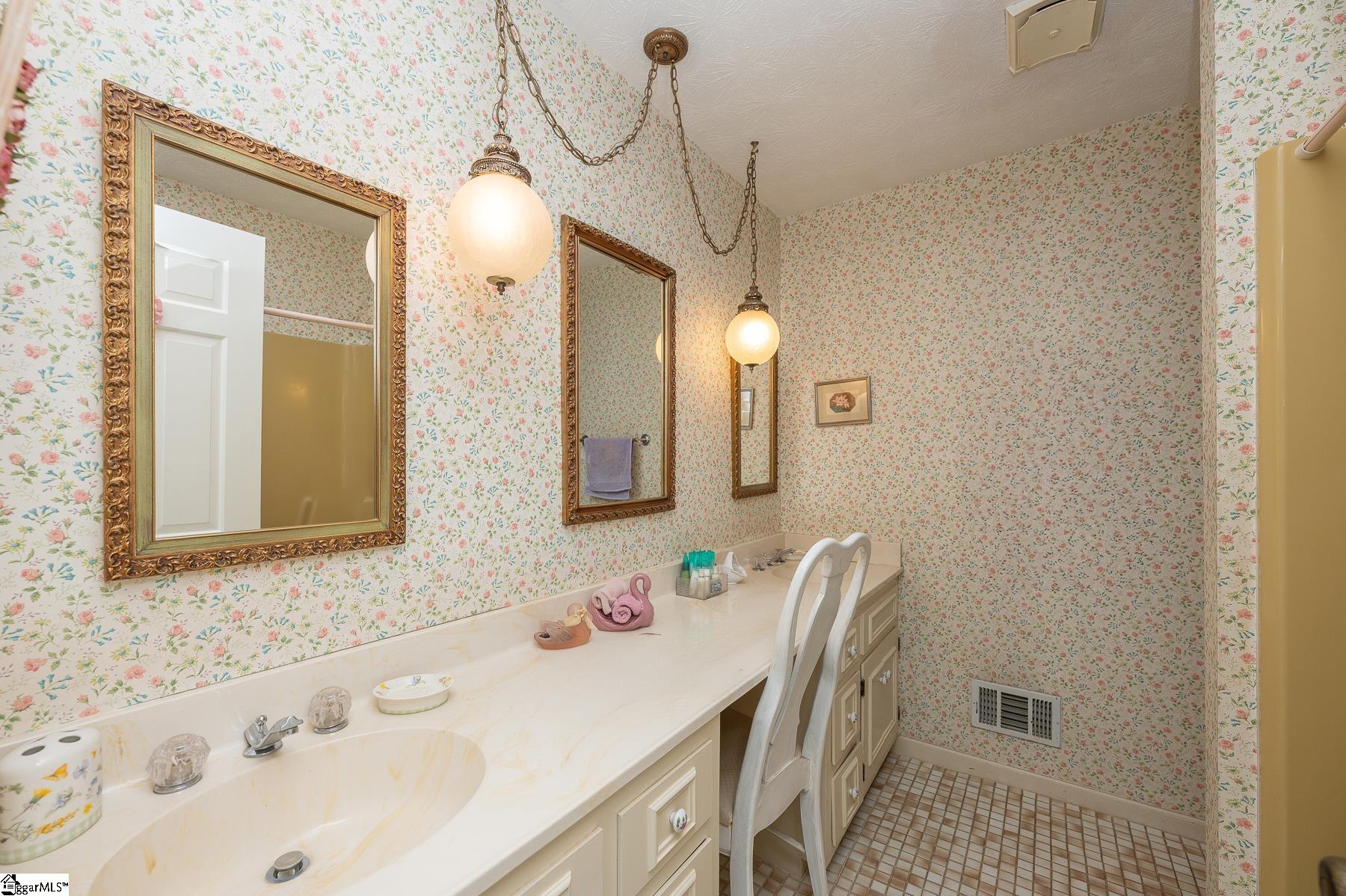 120 Waterloo Circle Greer, SC 29650