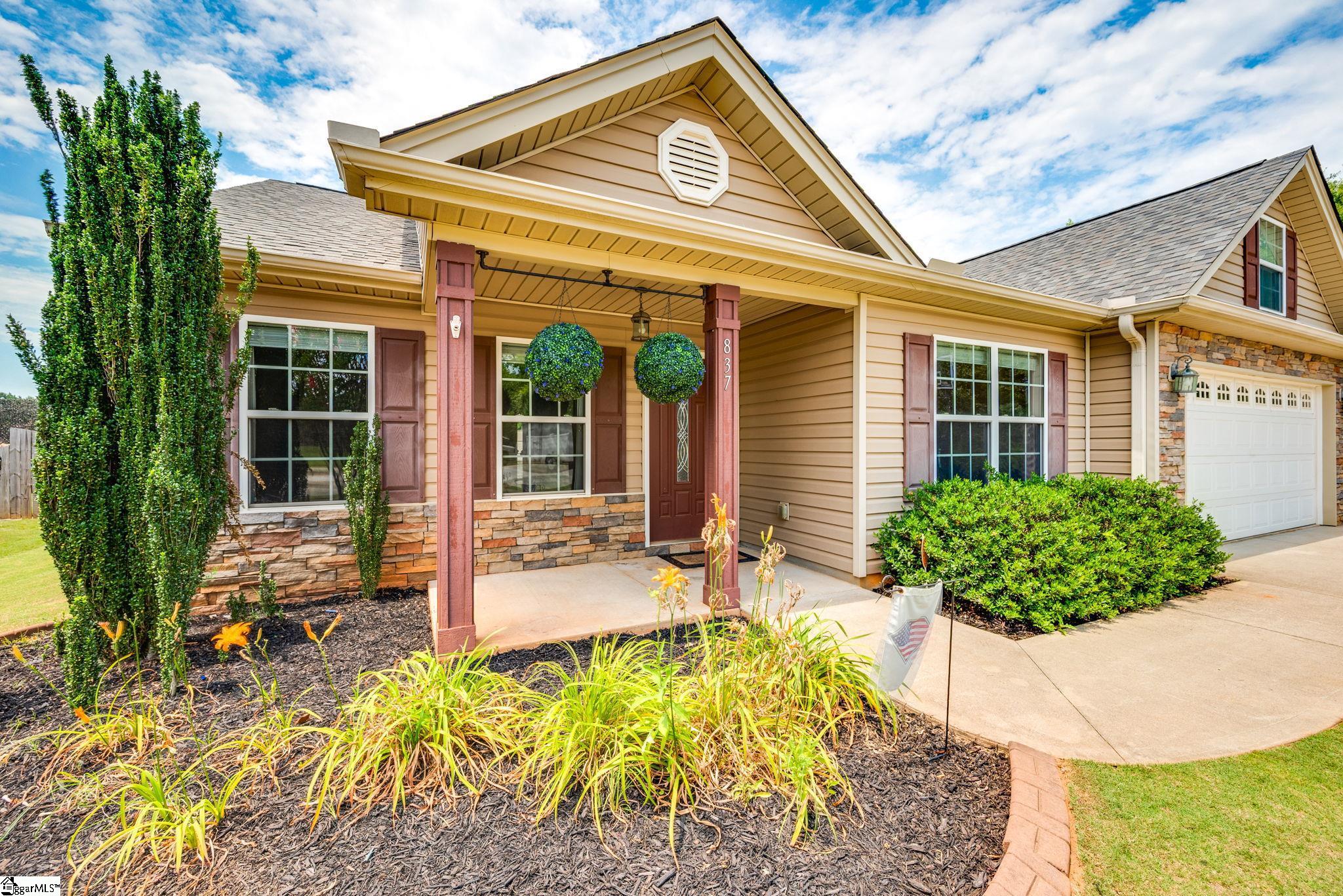 837 Dove Creek Court Boiling Springs, SC 29316