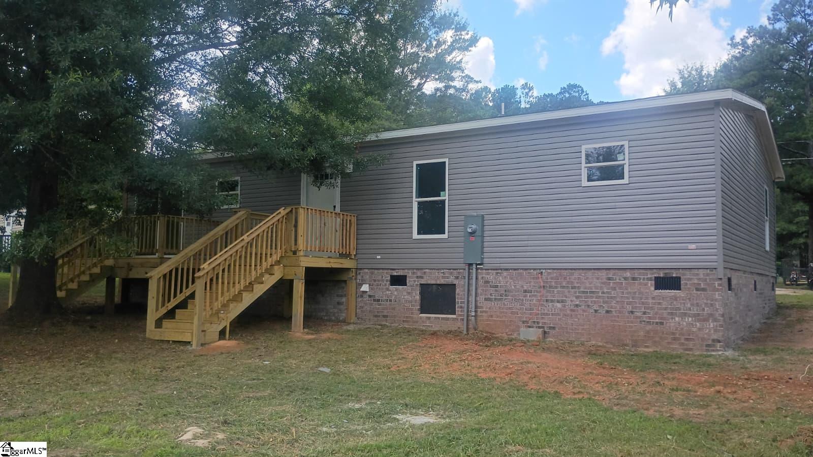 211 Woodland Circle Spartanburg, SC 29372