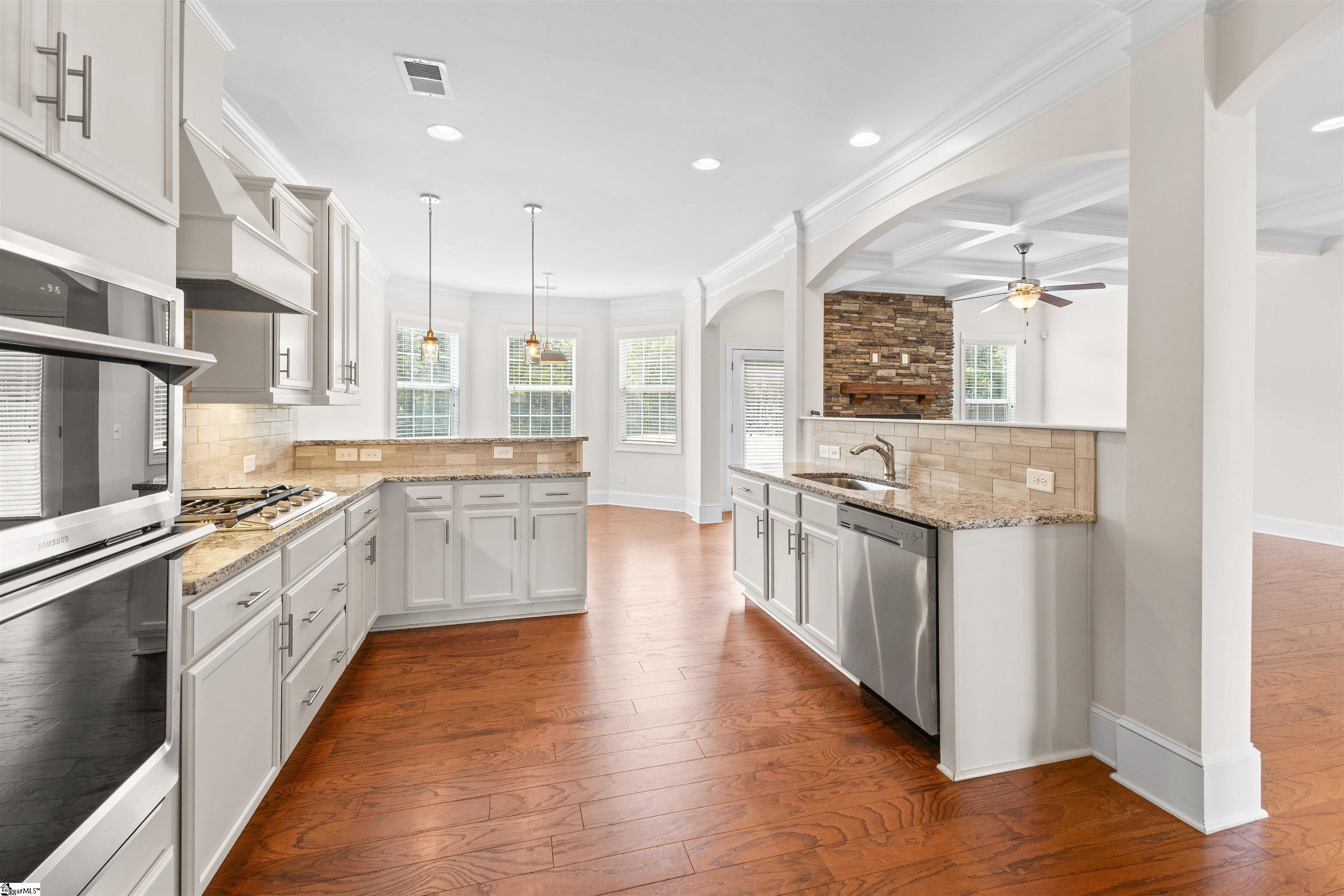 5 Lakeway Place Simpsonville, SC 29681