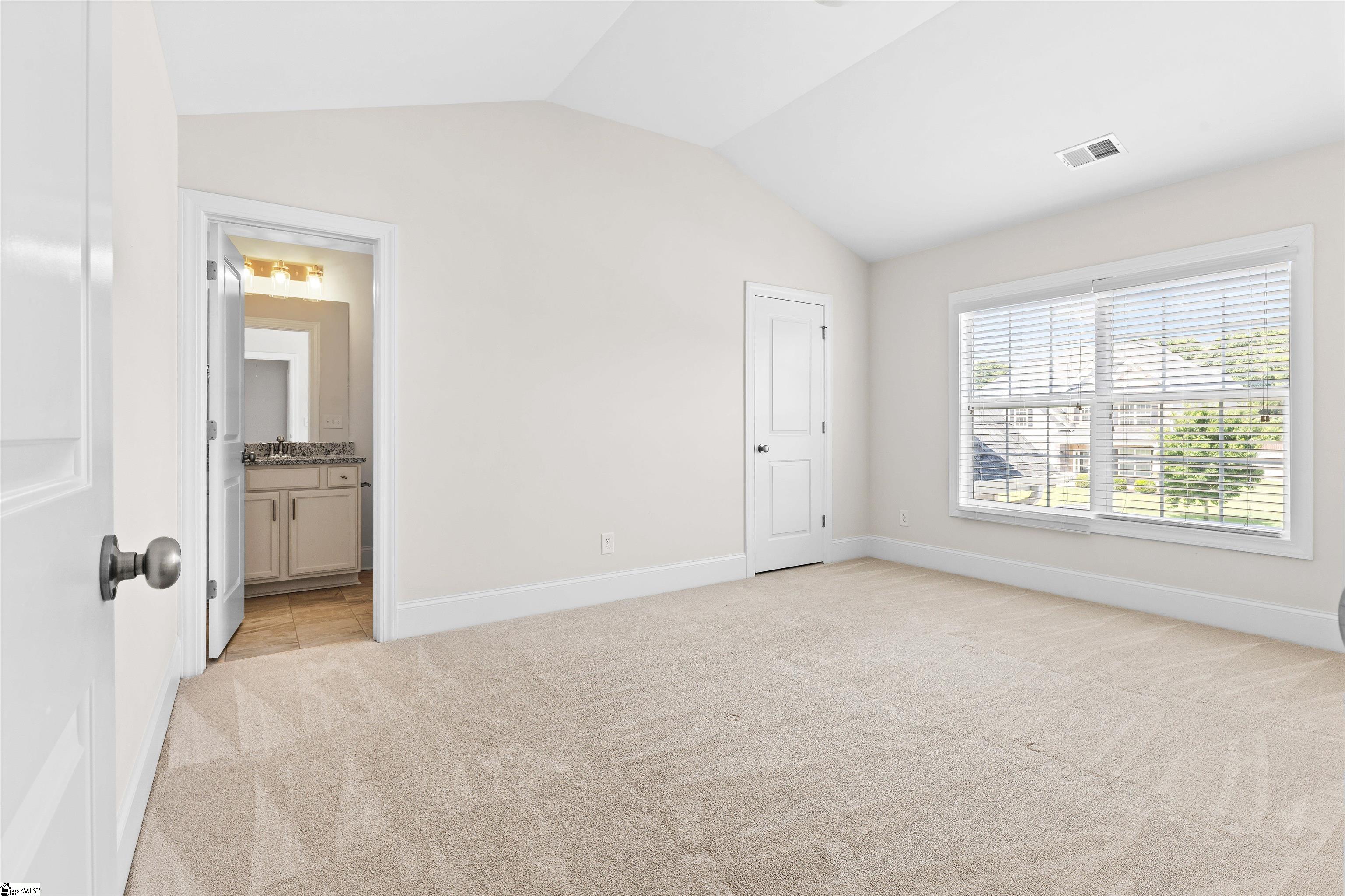 5 Lakeway Place Simpsonville, SC 29681