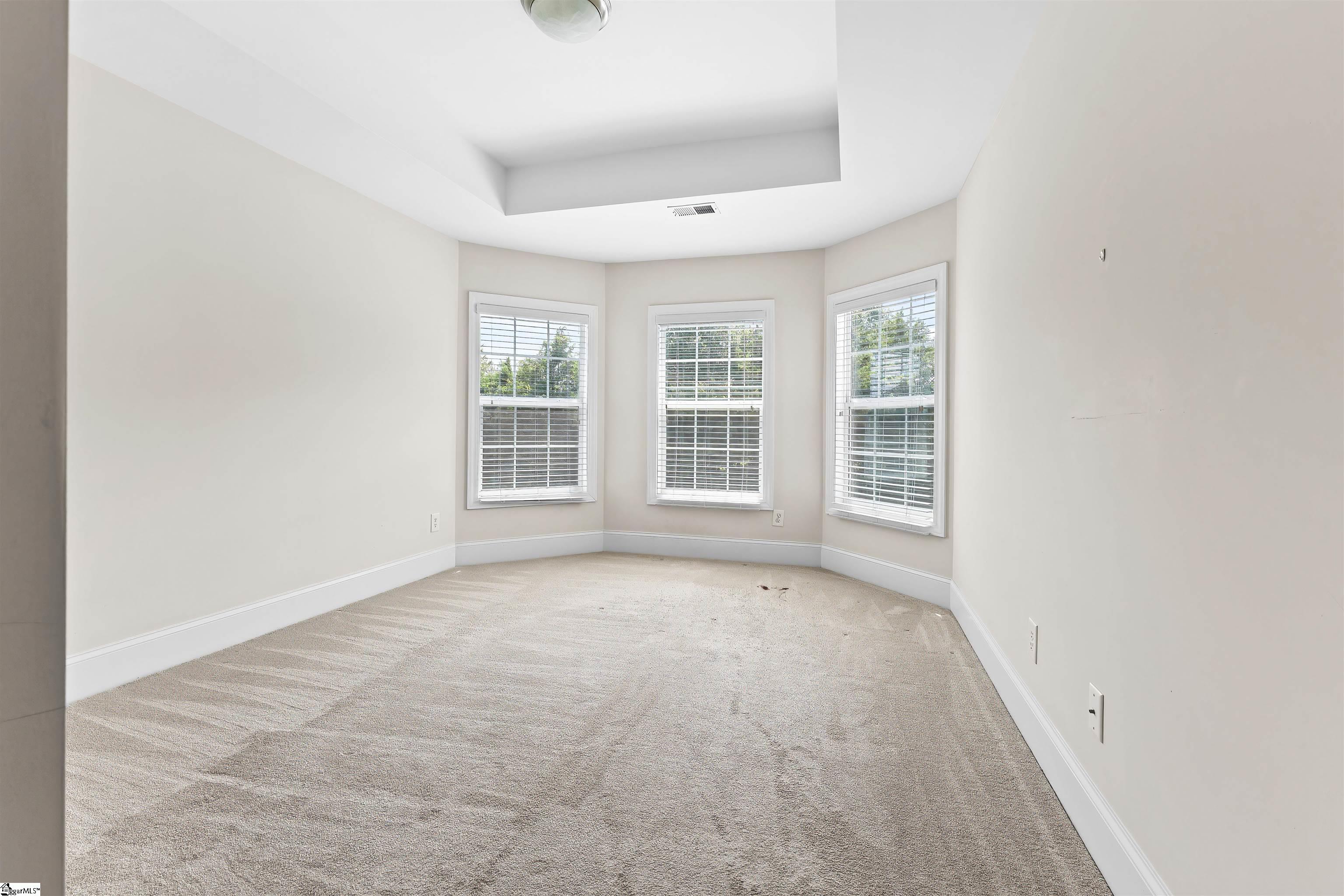 5 Lakeway Place Simpsonville, SC 29681