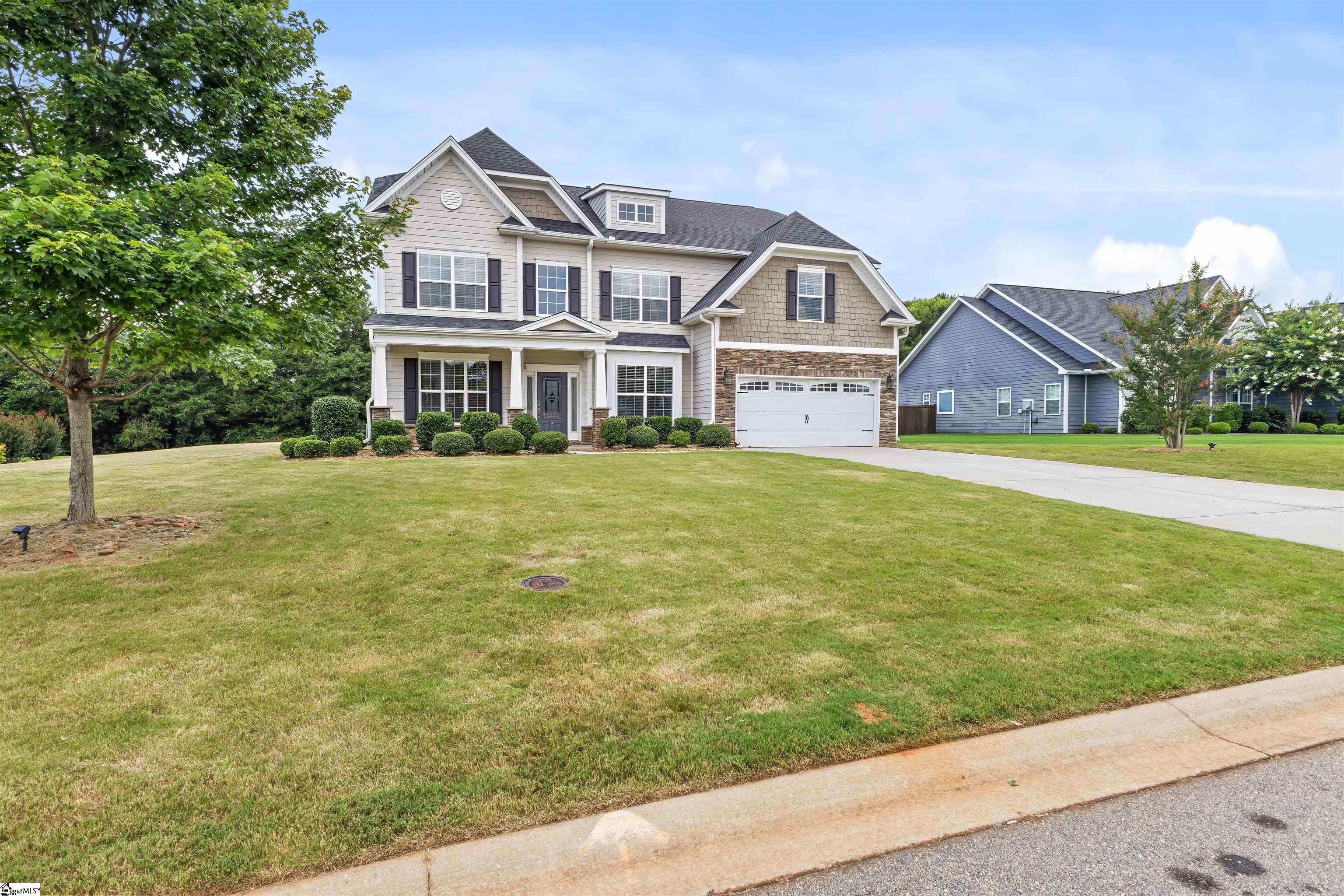 5 Lakeway Place Simpsonville, SC 29681