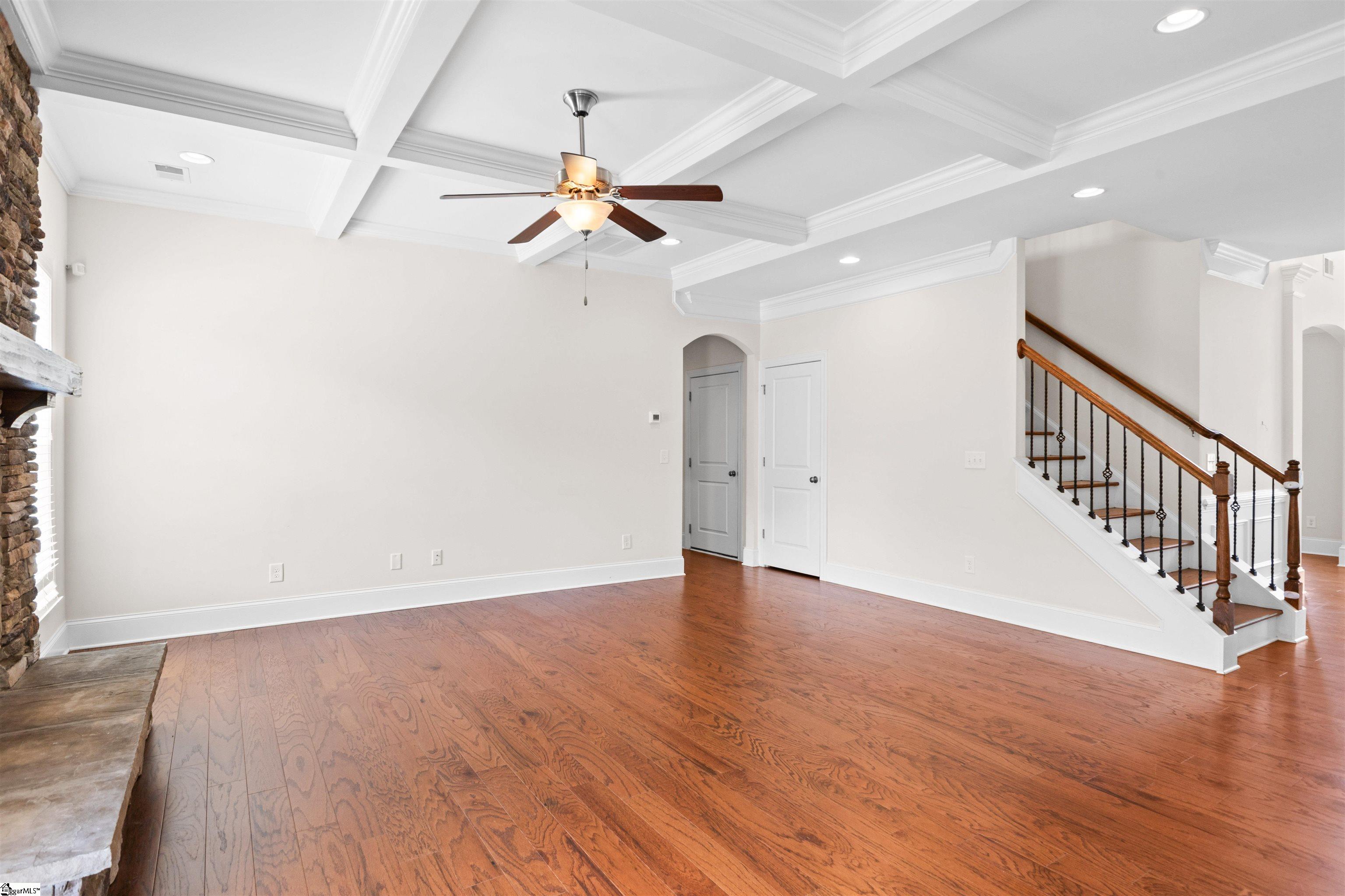 5 Lakeway Place Simpsonville, SC 29681
