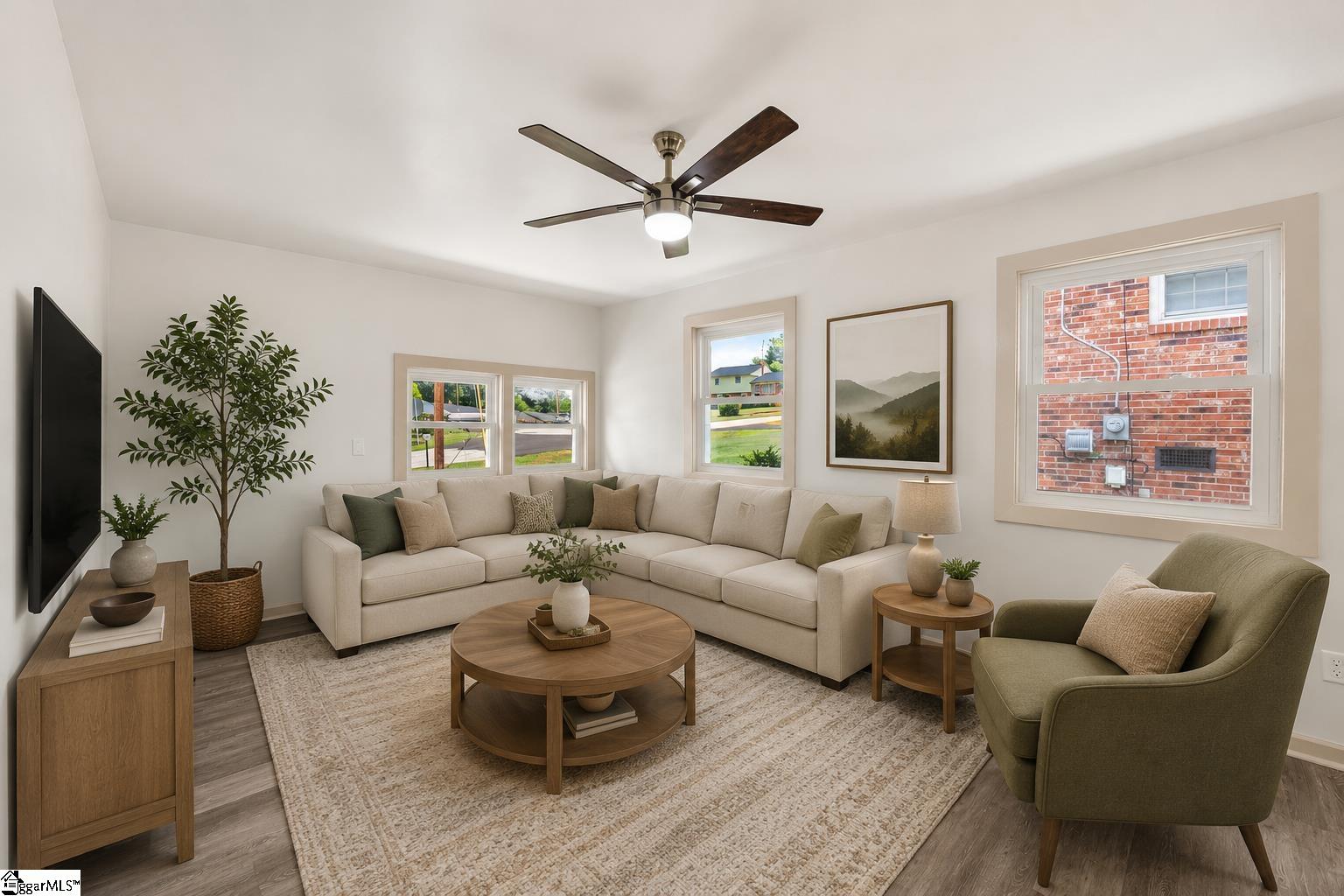 33 Dunlap Drive Greenville, SC 29605