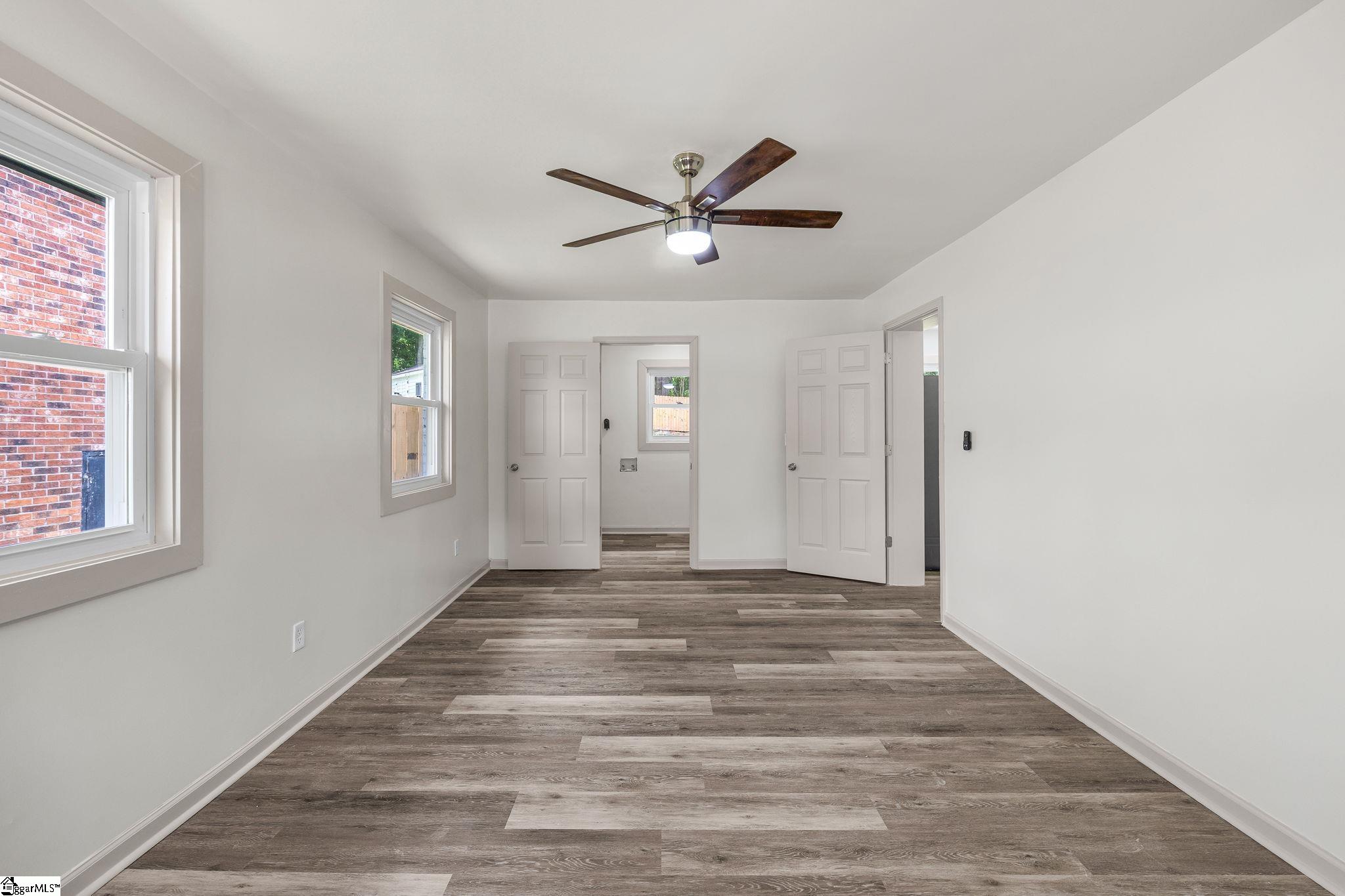 33 Dunlap Drive Greenville, SC 29605