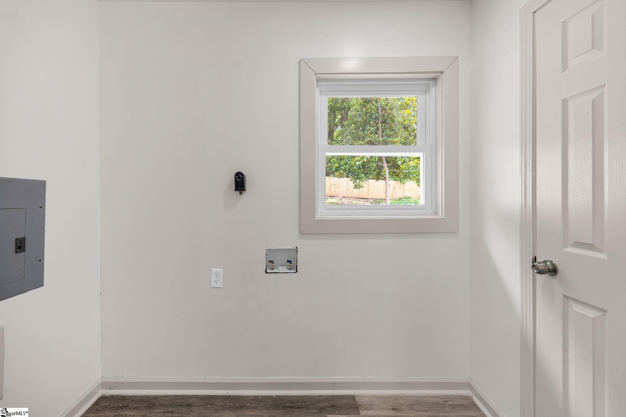 33 Dunlap Drive Greenville, SC 29605