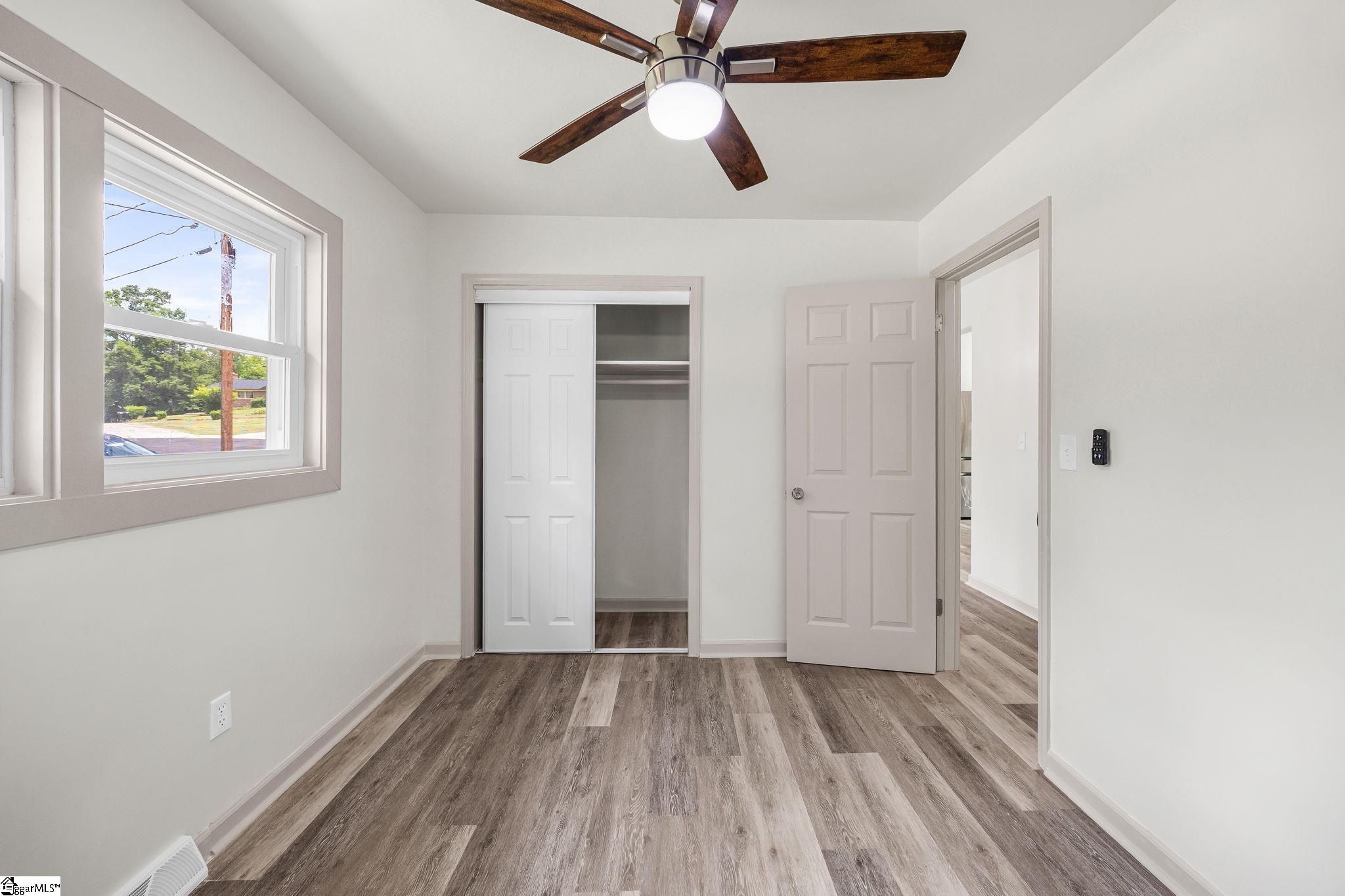 33 Dunlap Drive Greenville, SC 29605